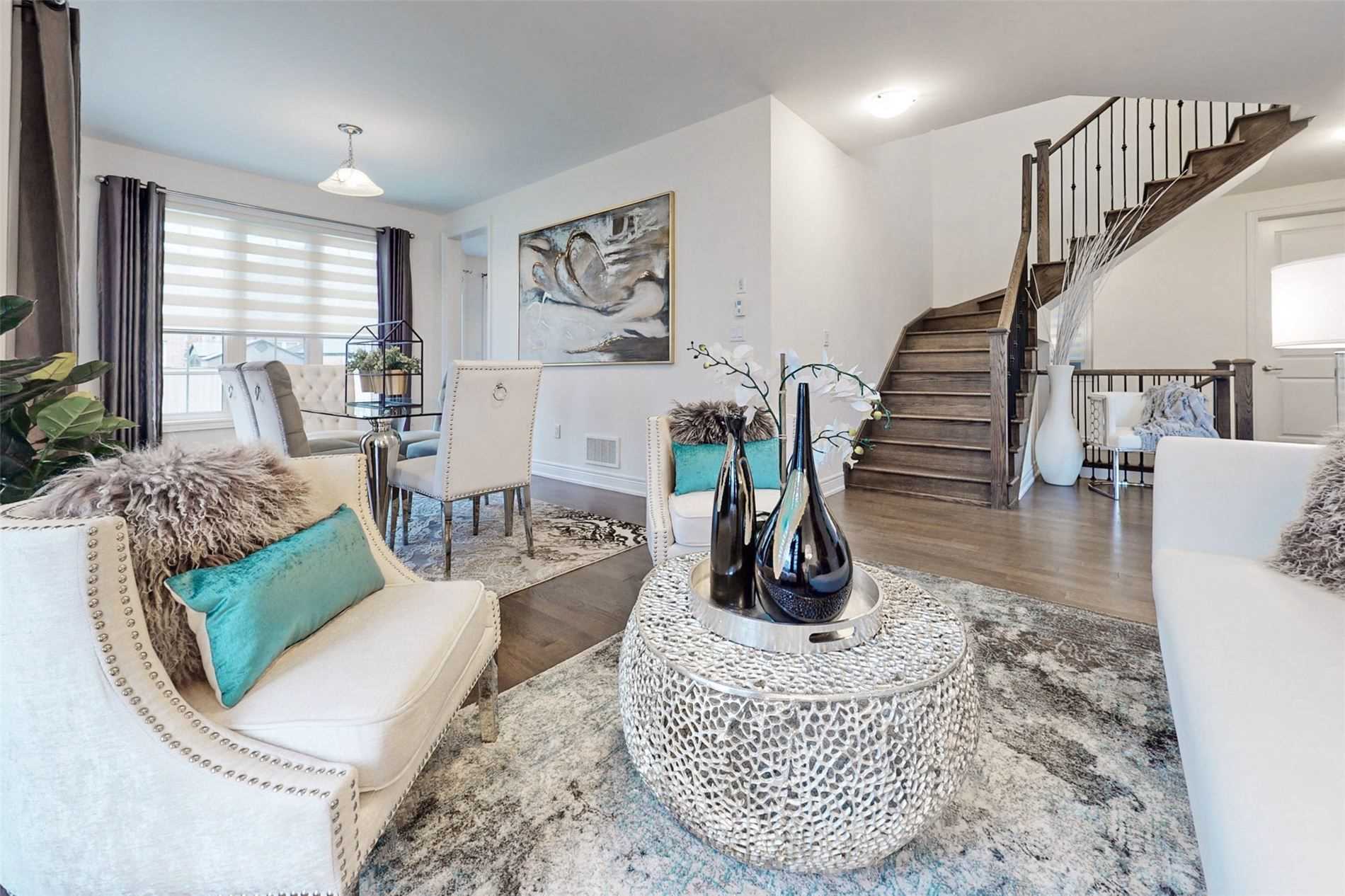 2 Downy Emerald Dr