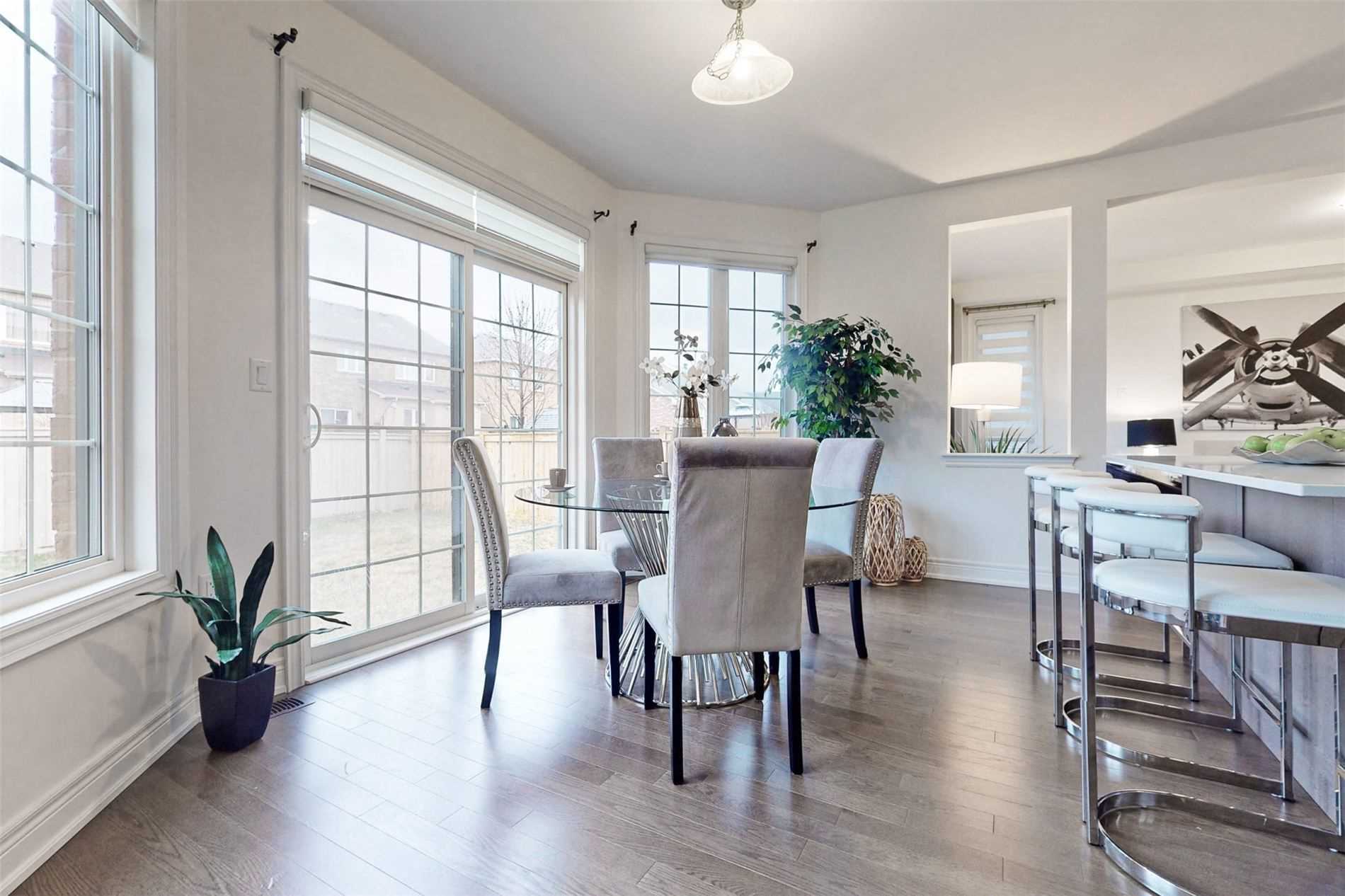 2 Downy Emerald Dr