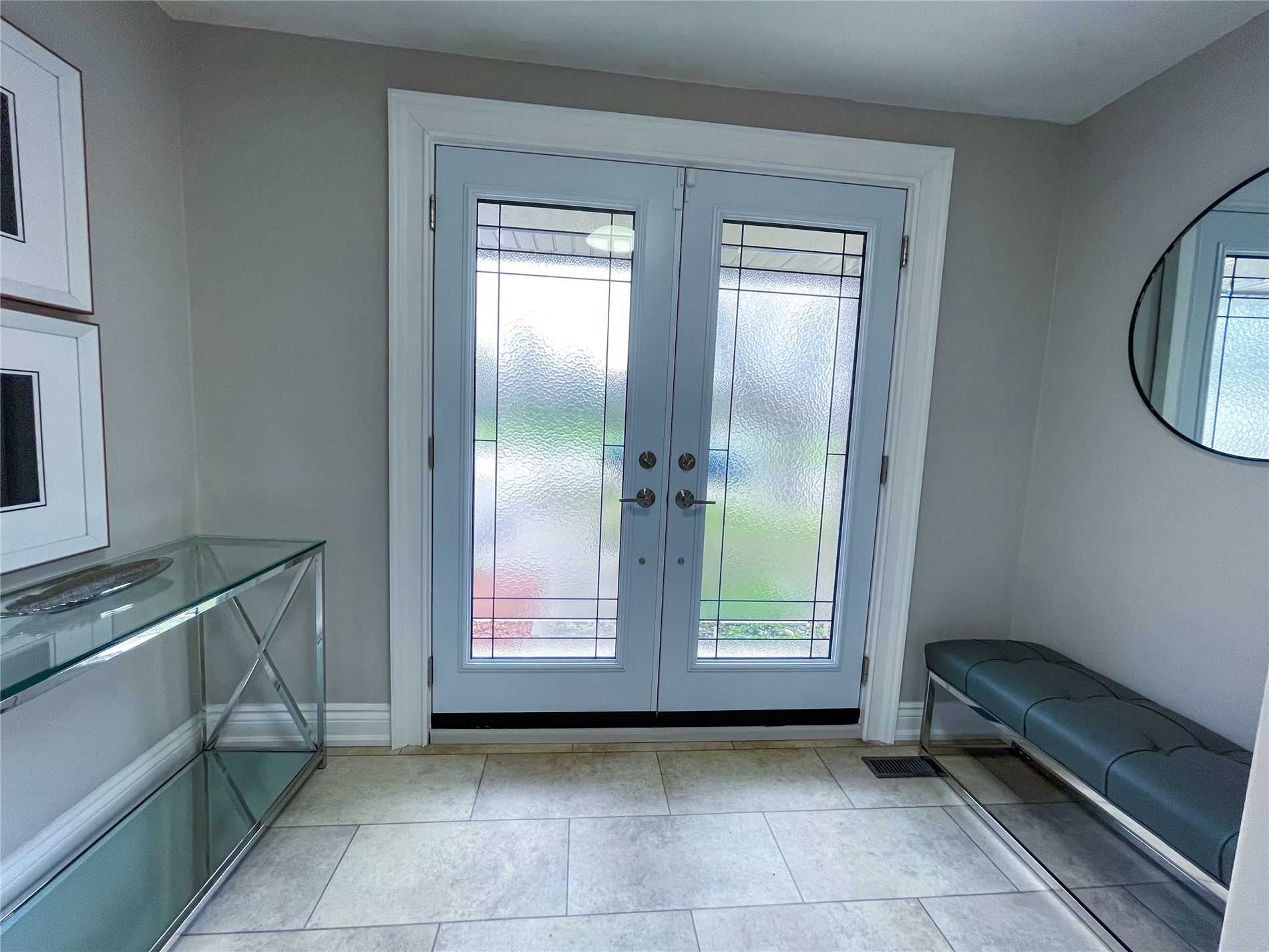9 Cedar Cres