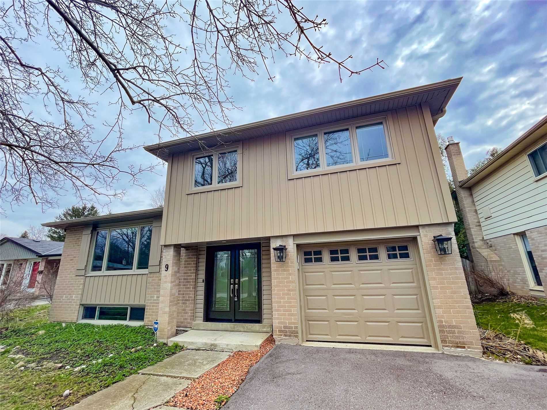 9 Cedar Cres