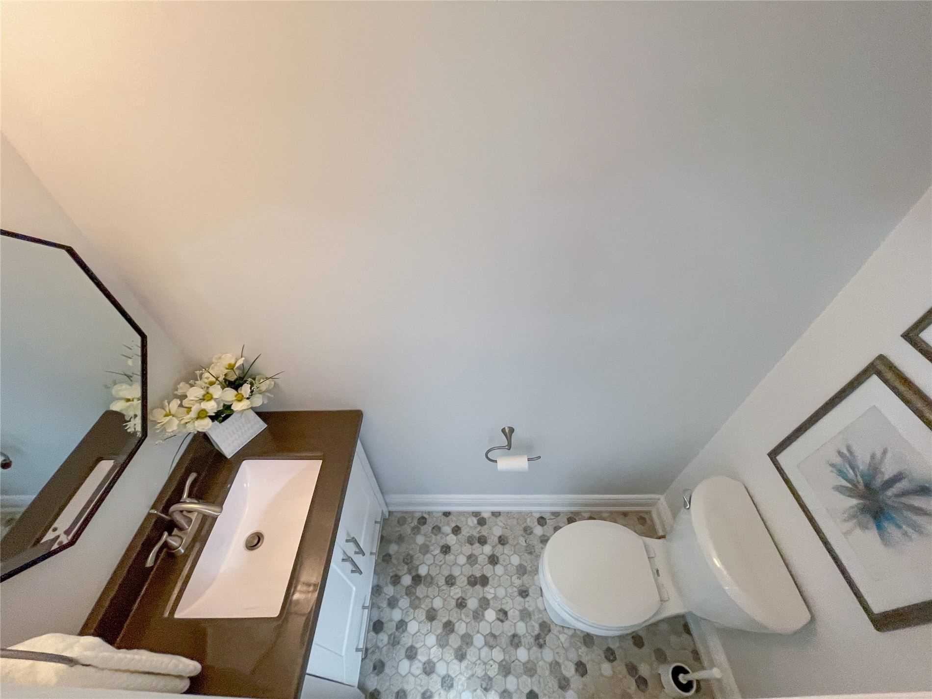 9 Cedar Cres