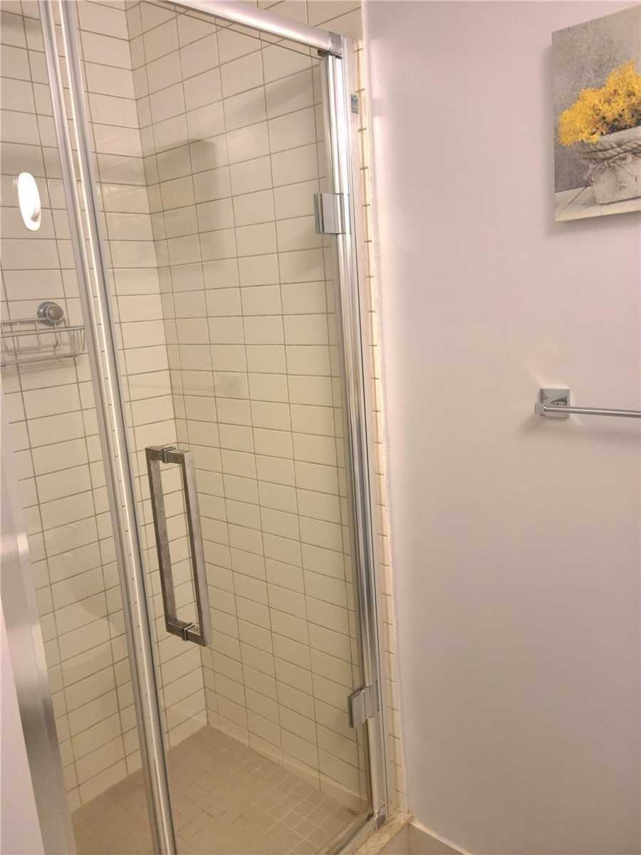 9471 Yonge St, #630
