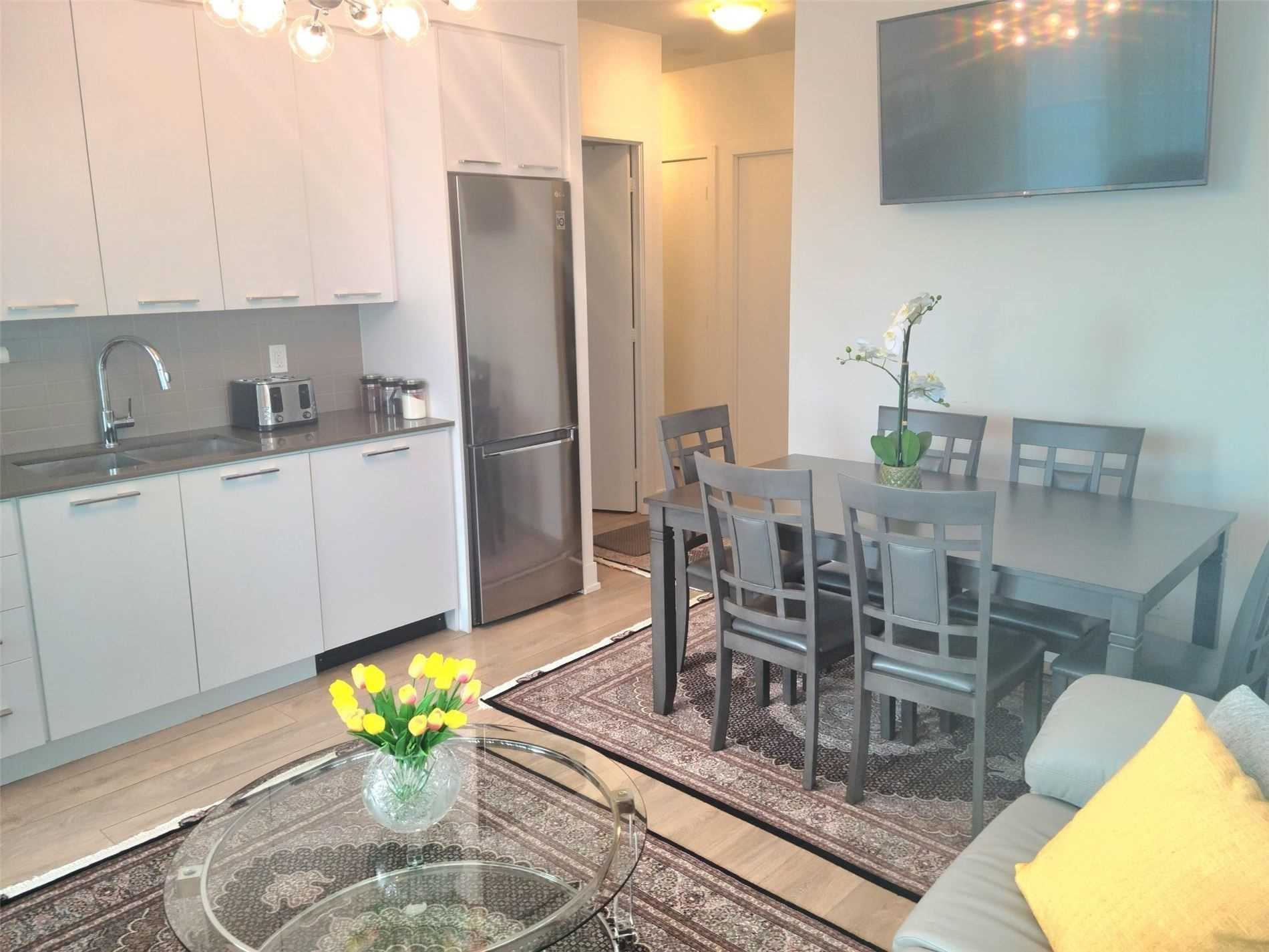 9471 Yonge St, #630