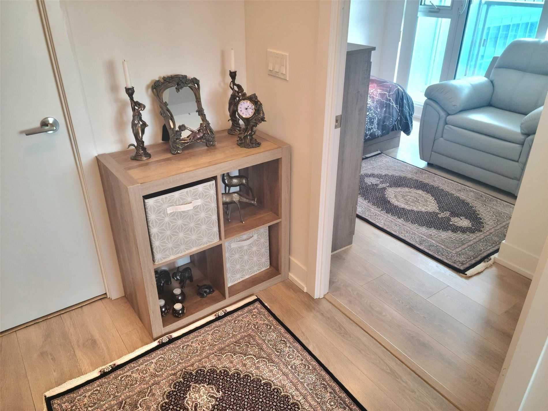 9471 Yonge St, #630