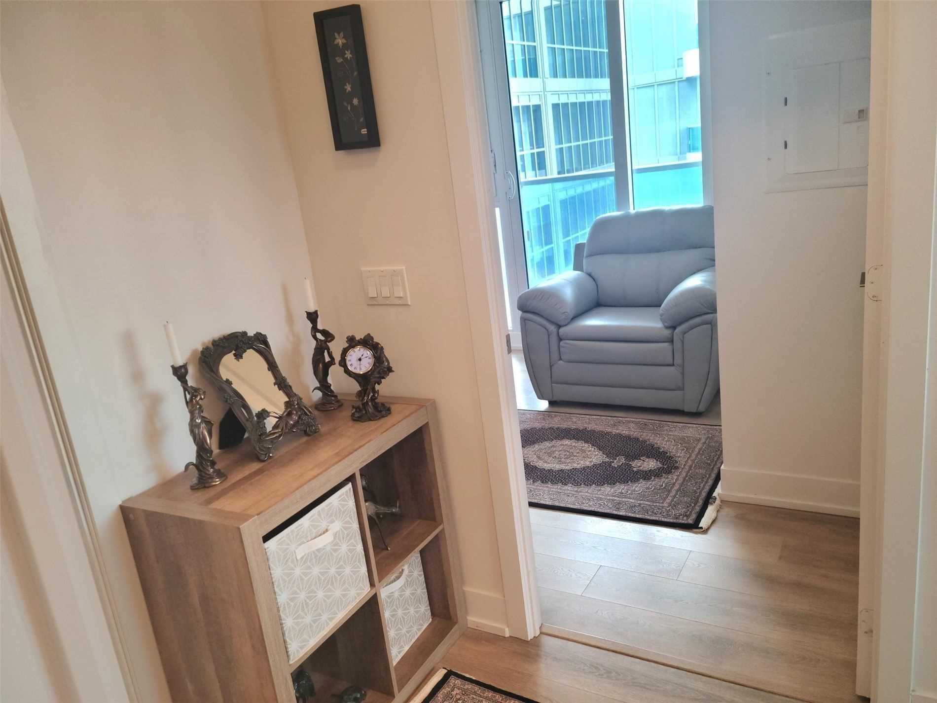 9471 Yonge St, #630