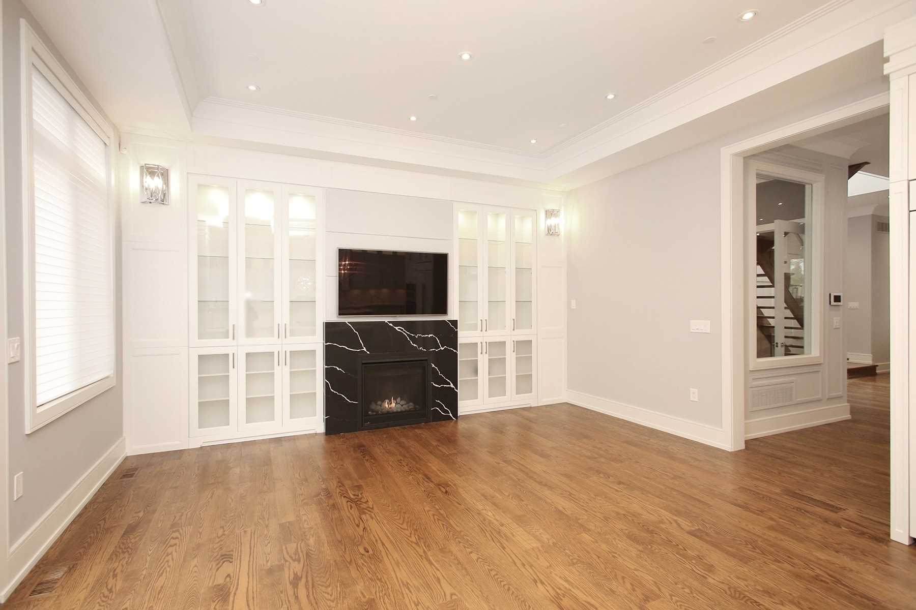 30 Rosemary Ave