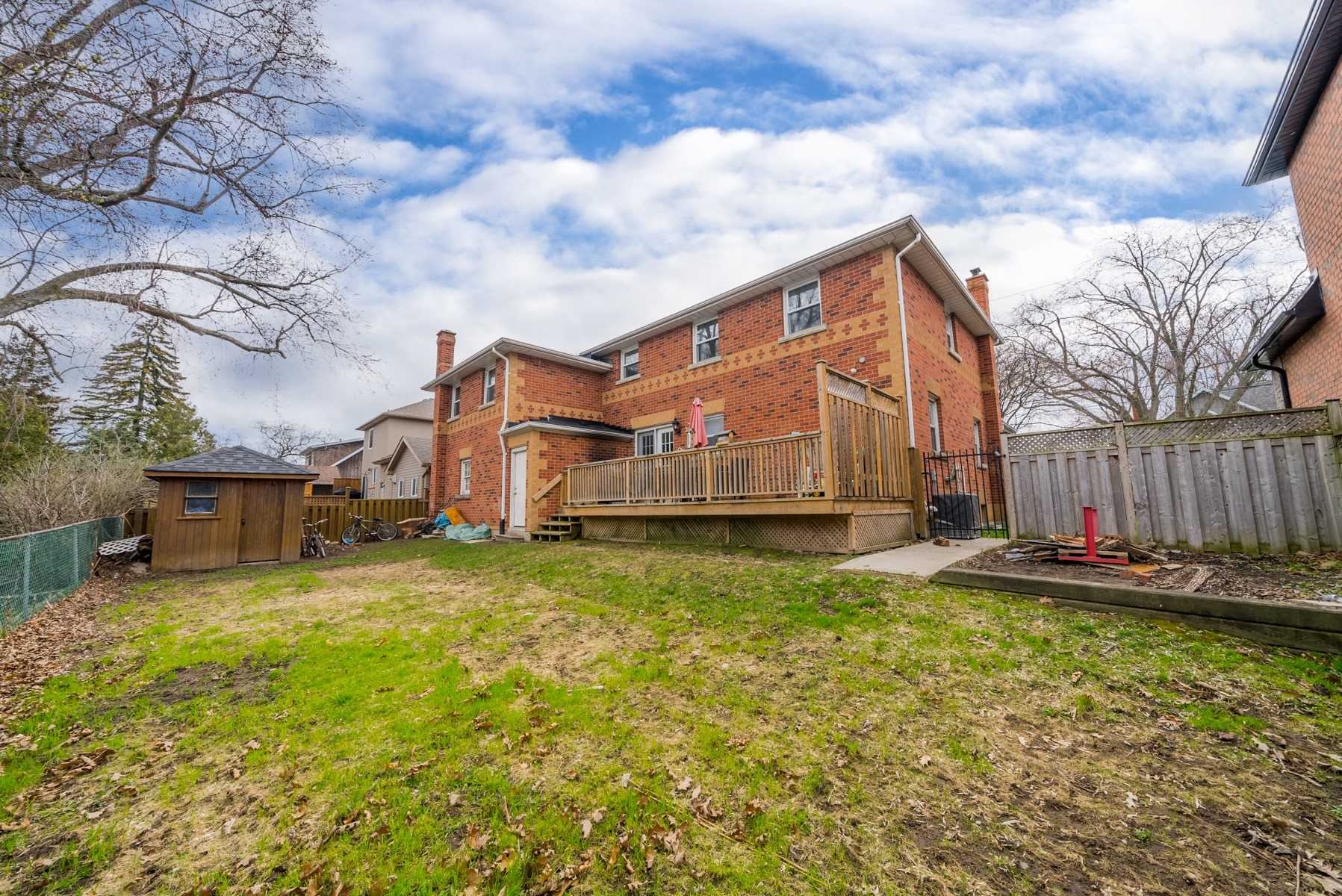 371 Boyer St