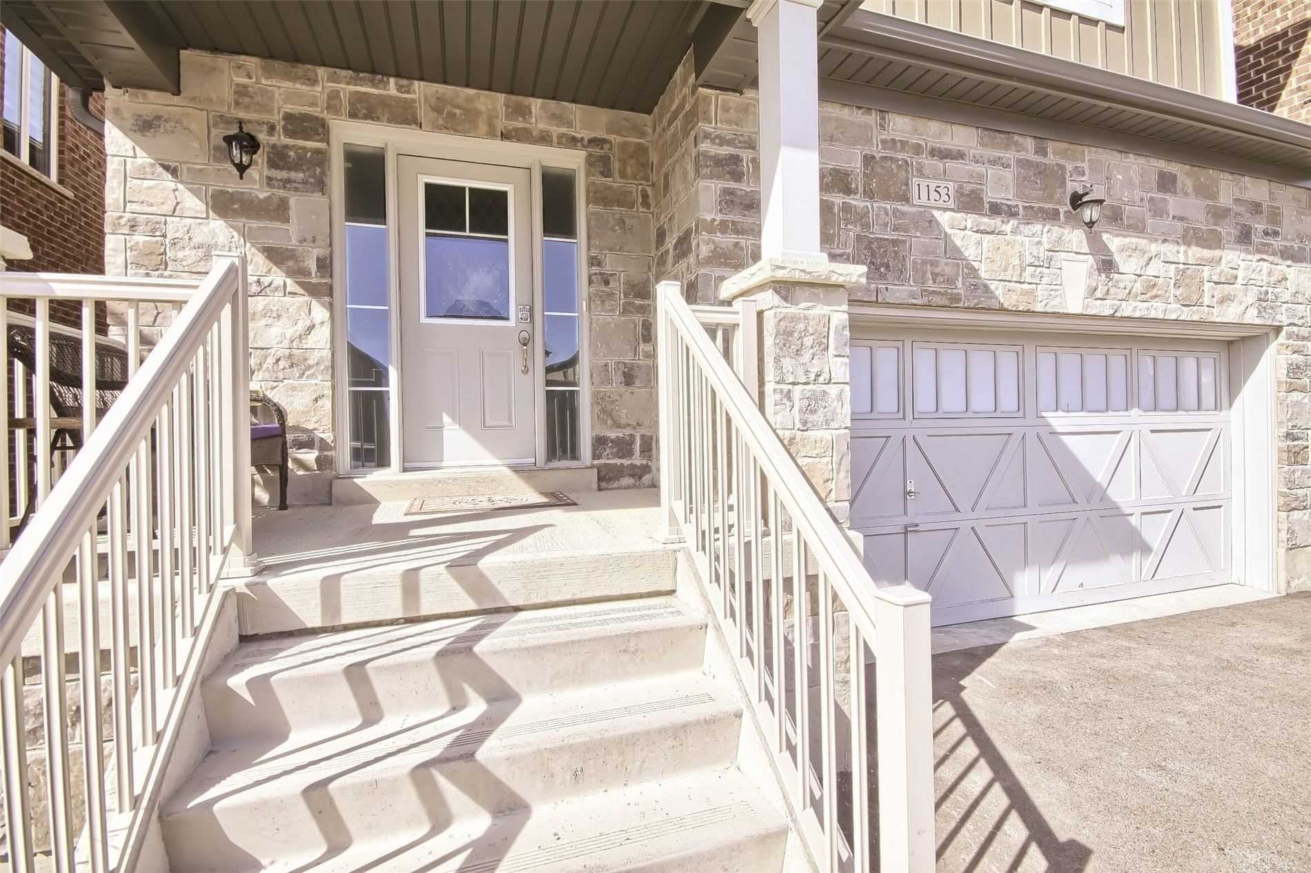 1153 Peelar Cres