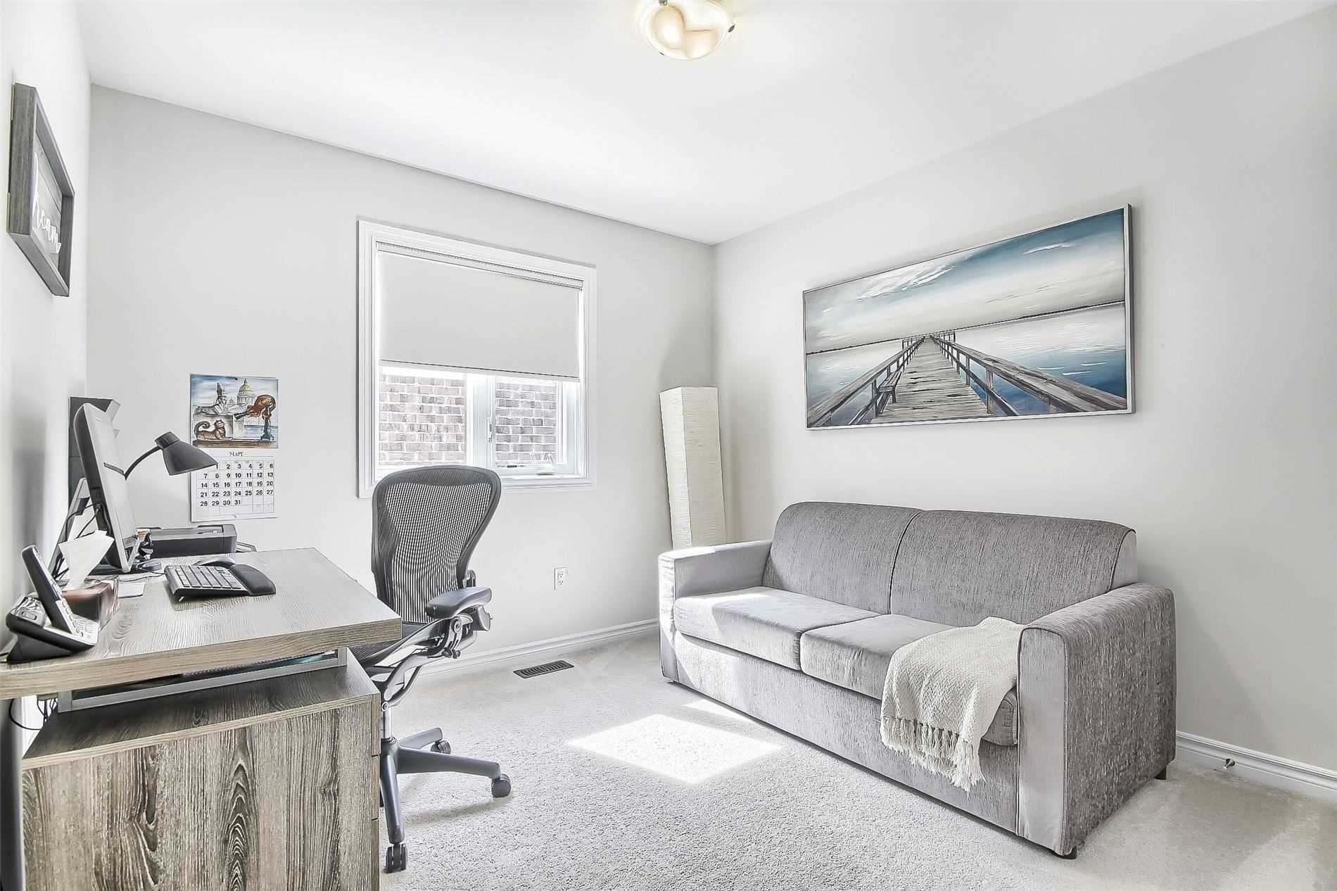 1153 Peelar Cres