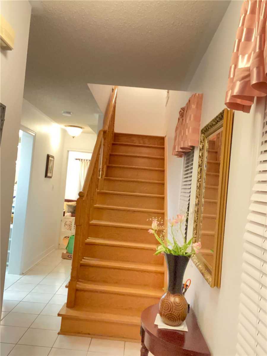 73 Widdifield Ave
