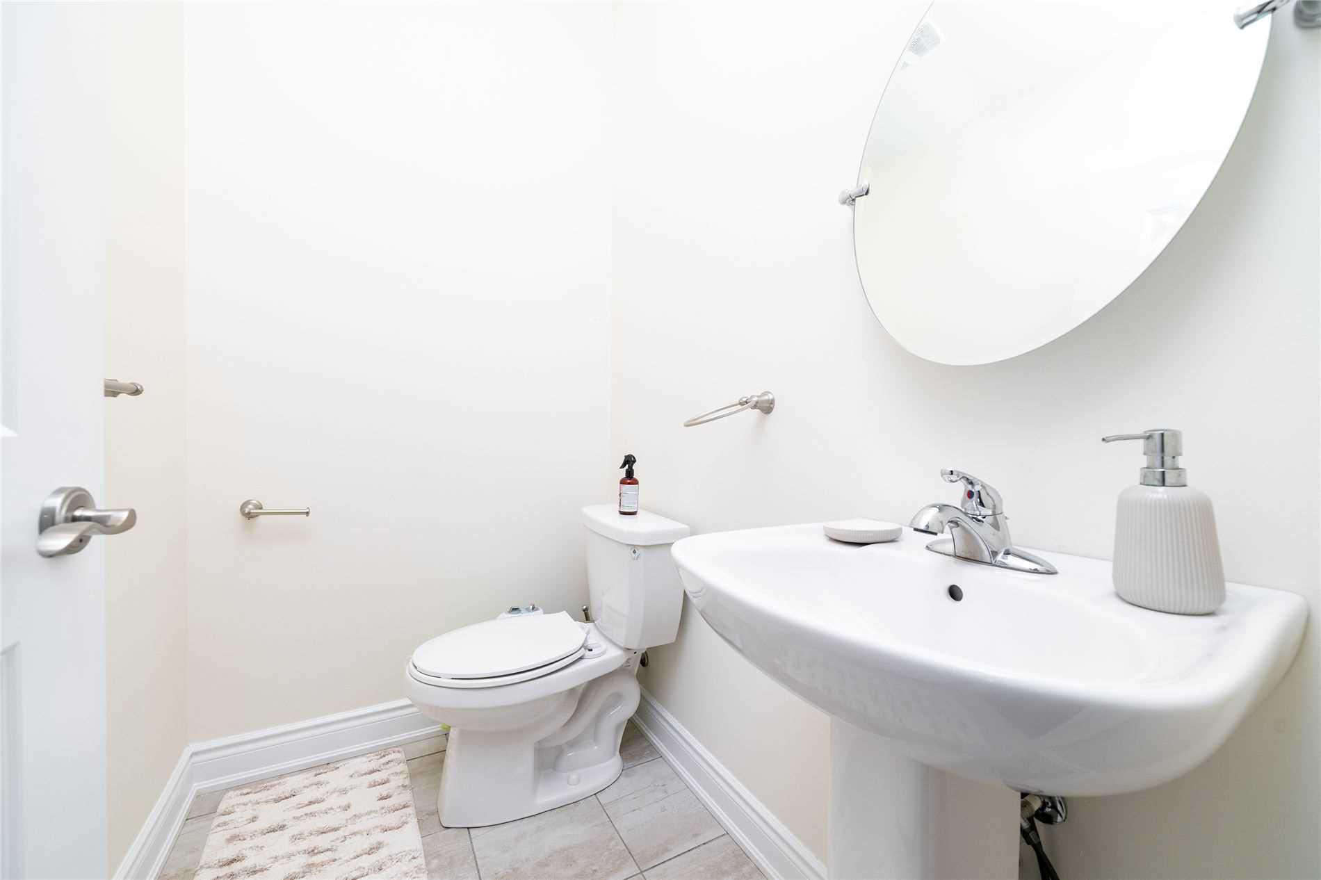 31 Lorne Thomas Pl