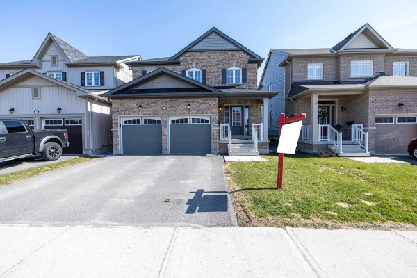 19 Don Hadden Cres, Brock