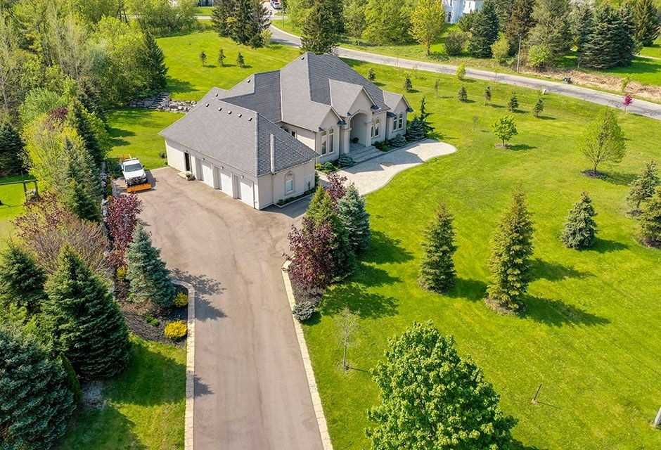 61 Charles Cooper Crt