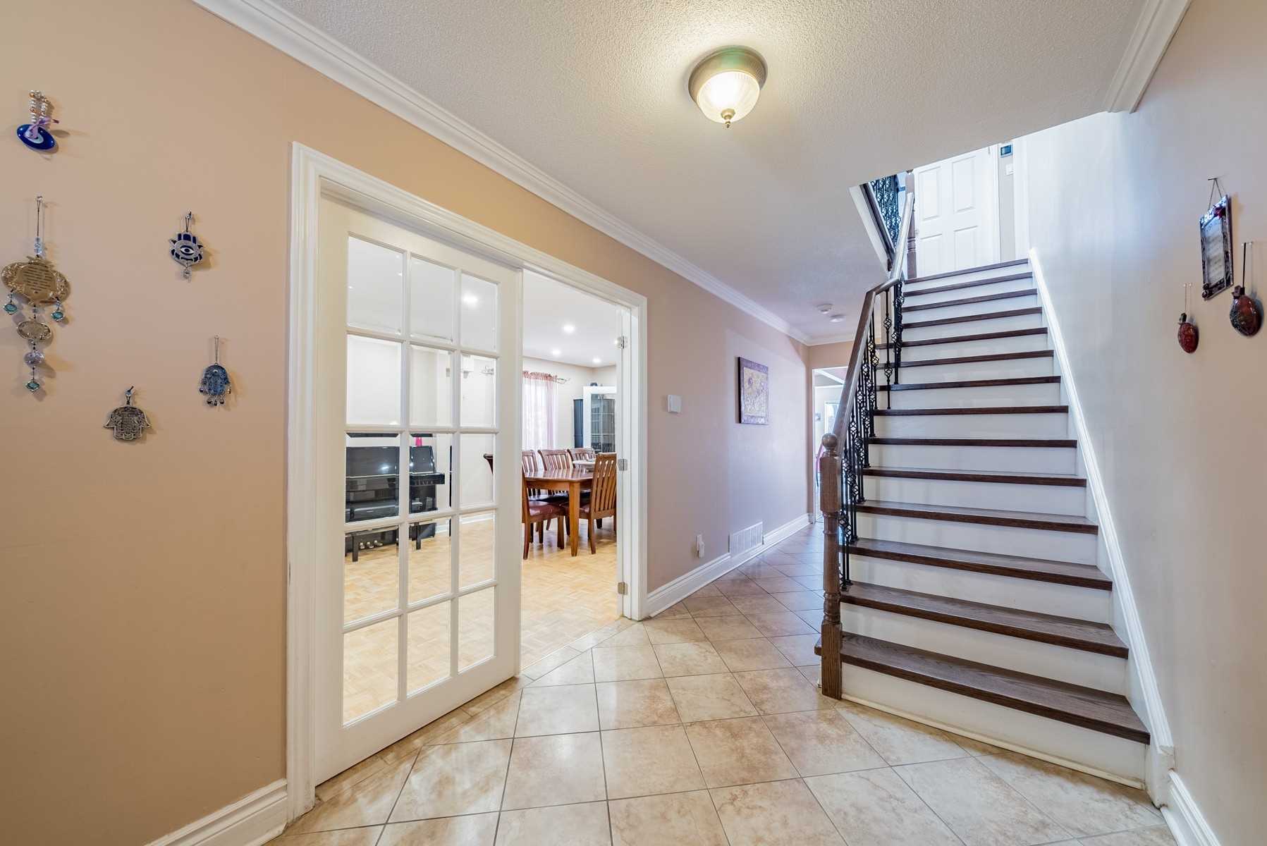 21 Mayvern Cres