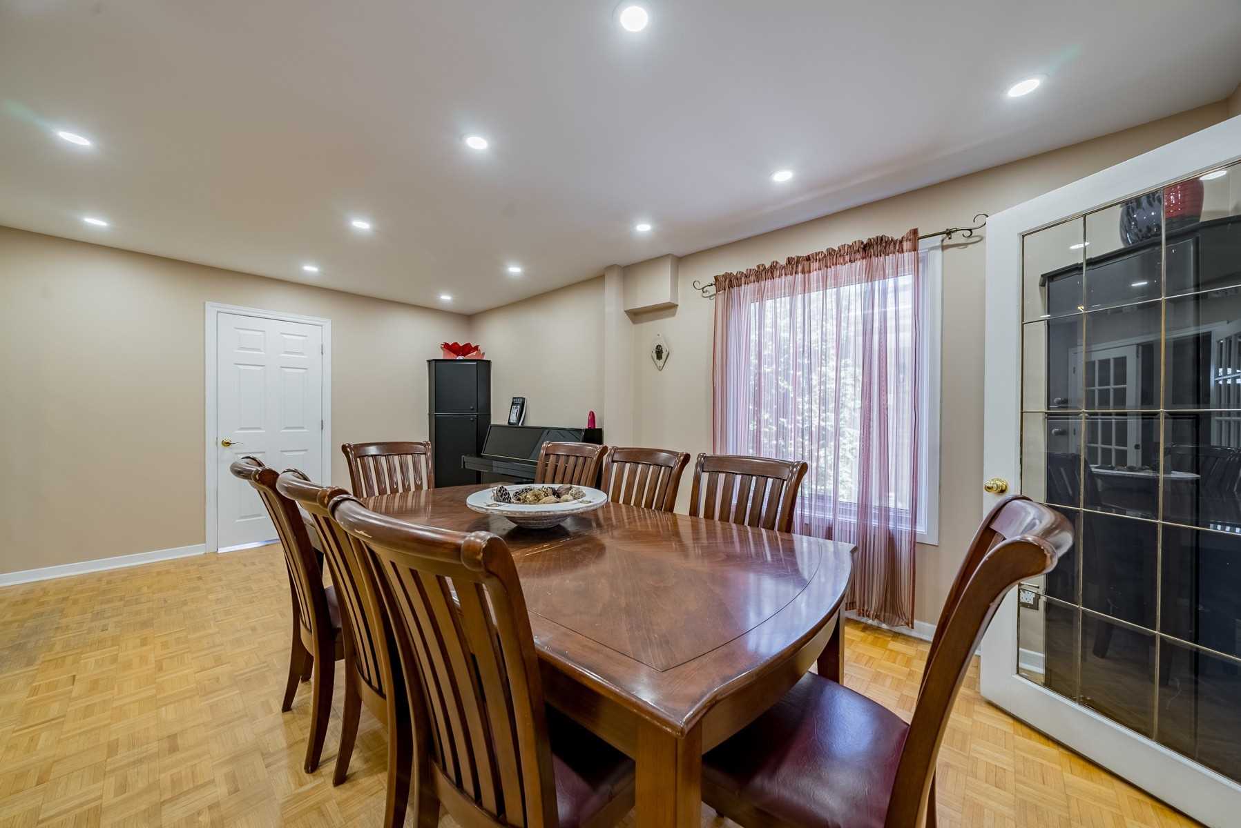 21 Mayvern Cres