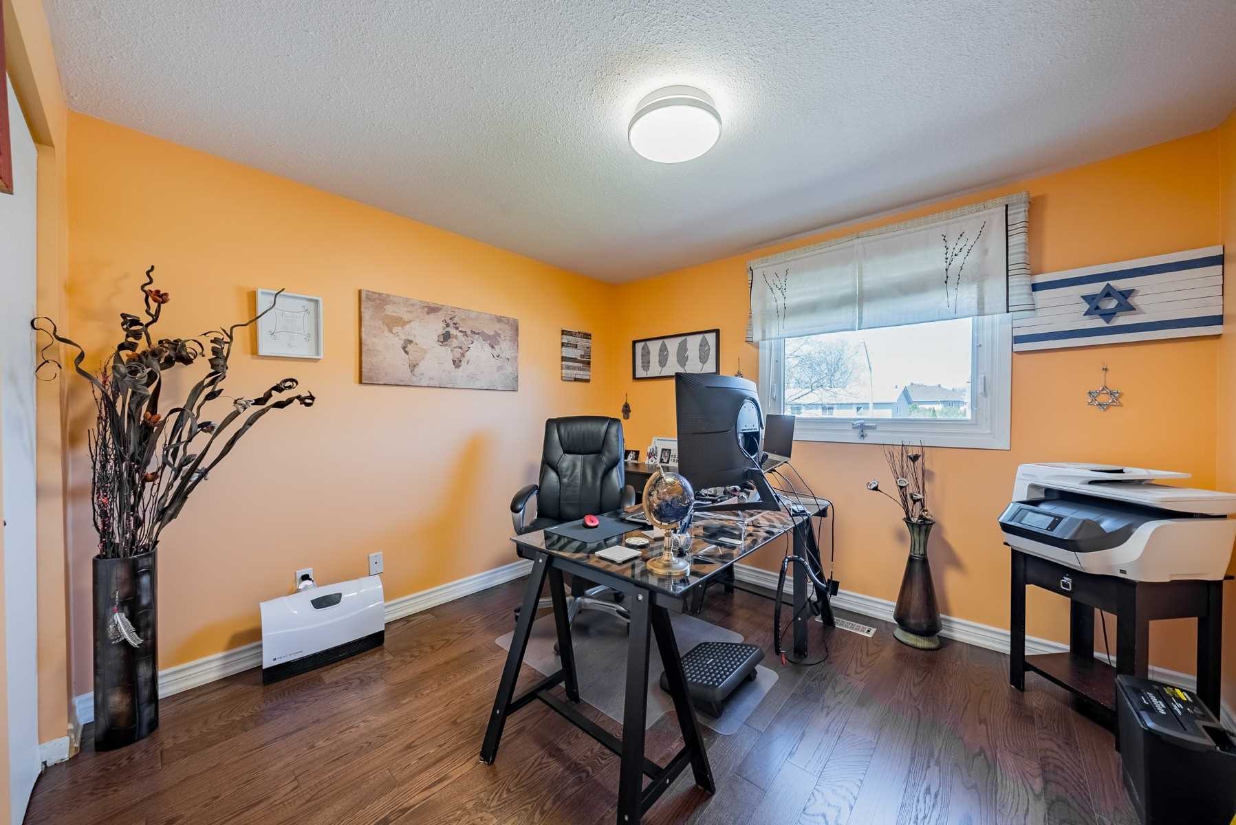 21 Mayvern Cres