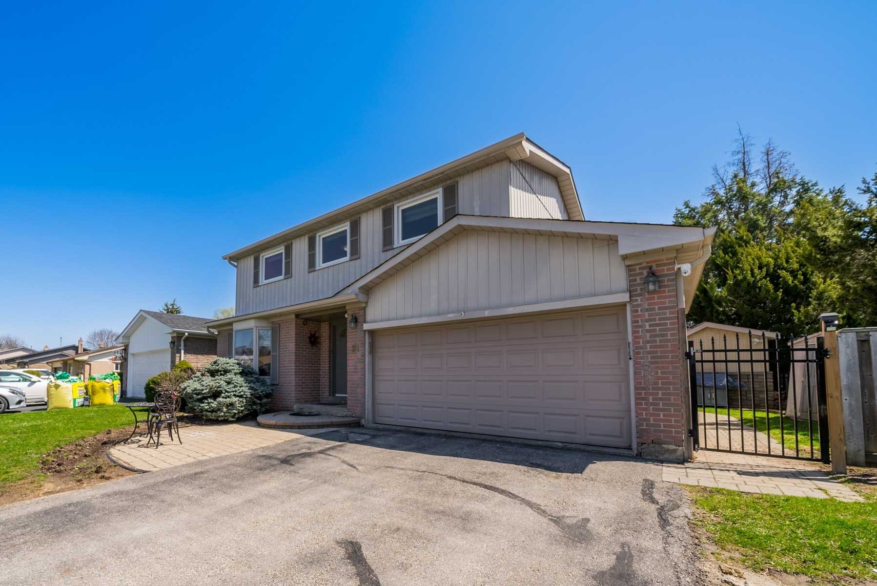 21 Mayvern Cres
