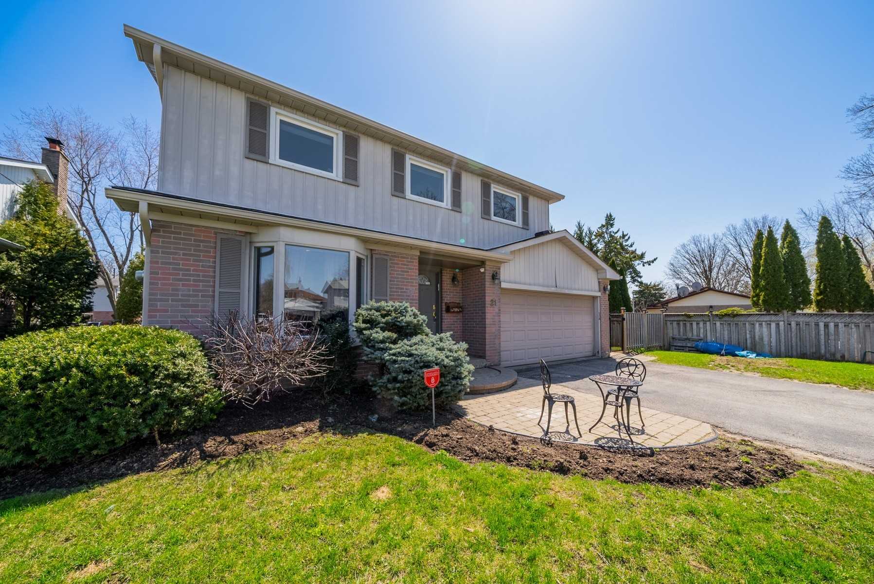21 Mayvern Cres
