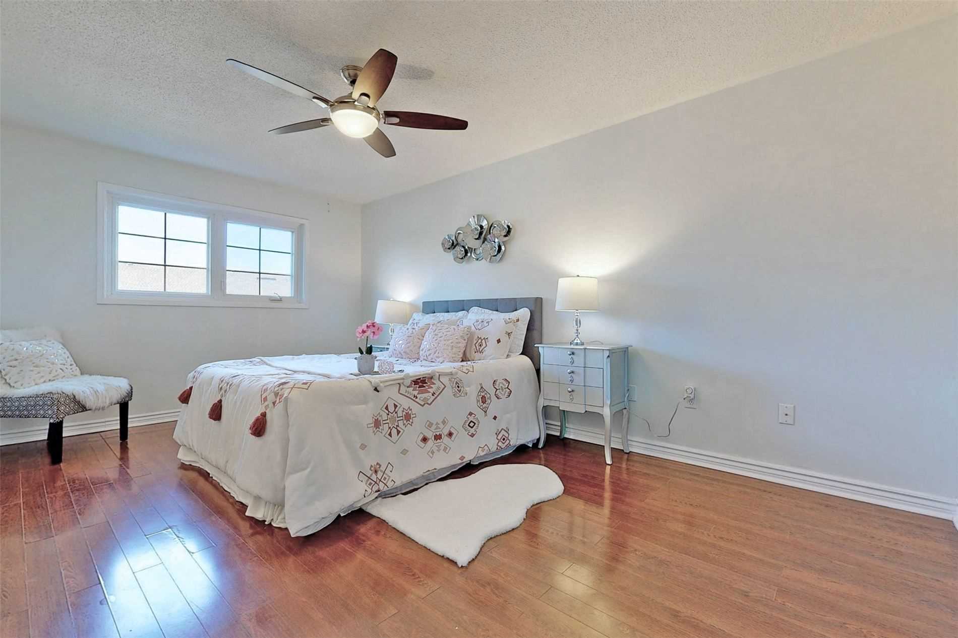 135 Stonebriar Dr