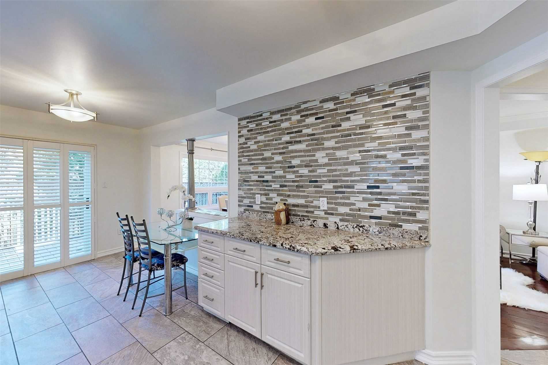 135 Stonebriar Dr