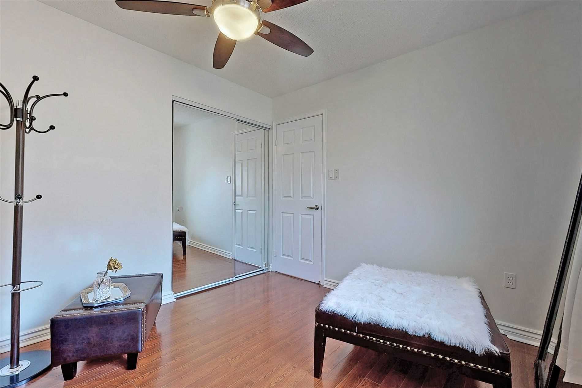 135 Stonebriar Dr