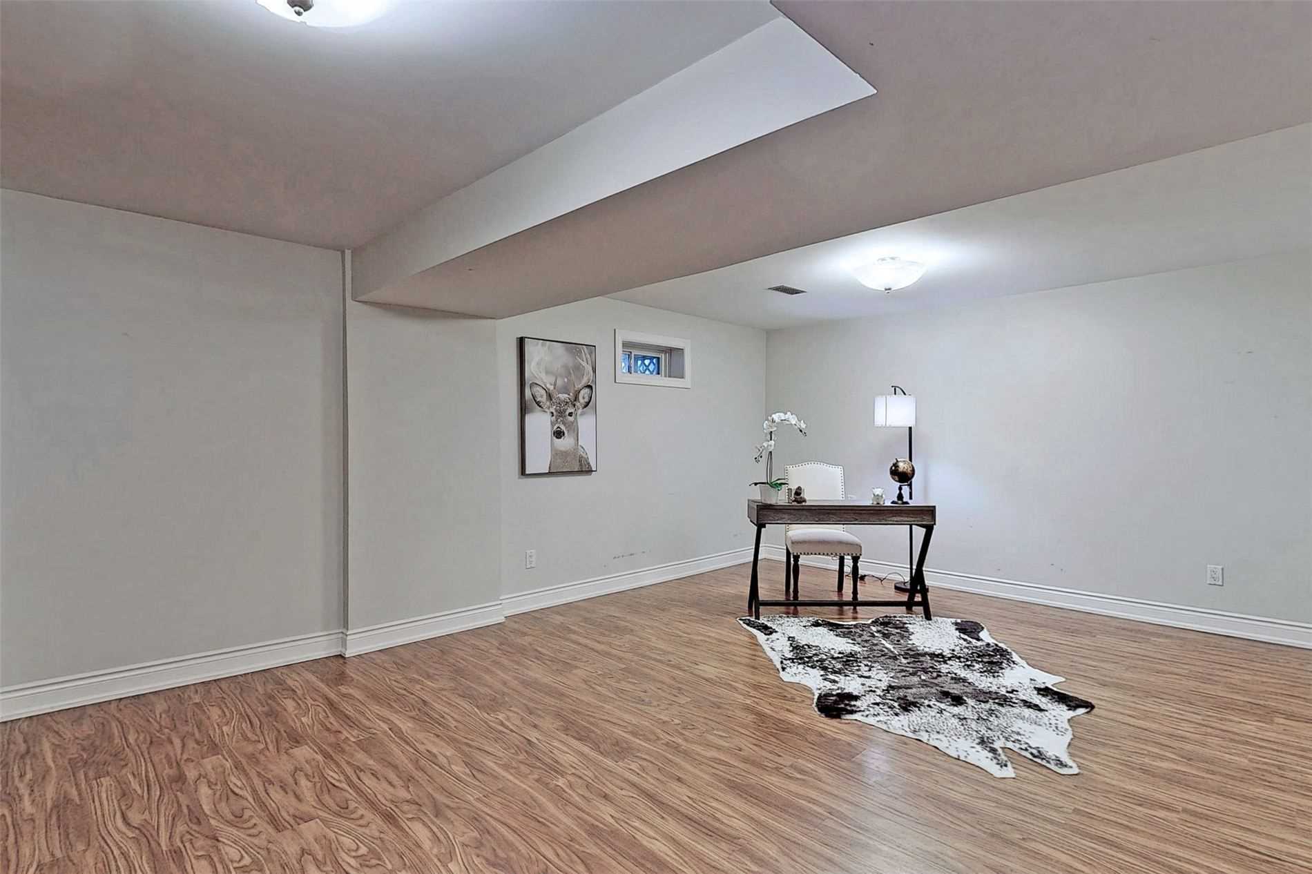 135 Stonebriar Dr
