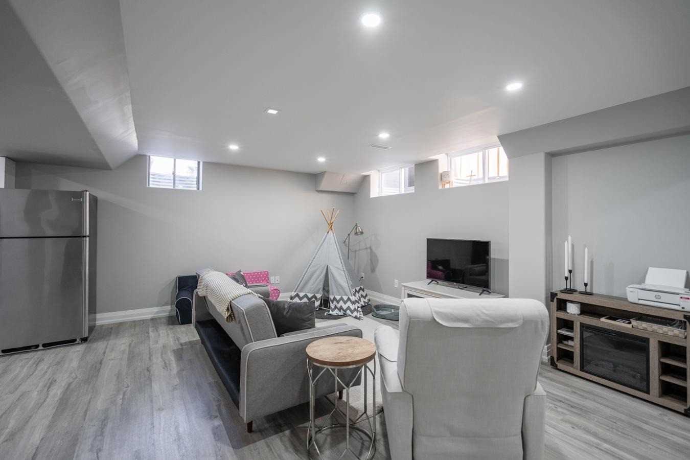 60 Jenkins Ave