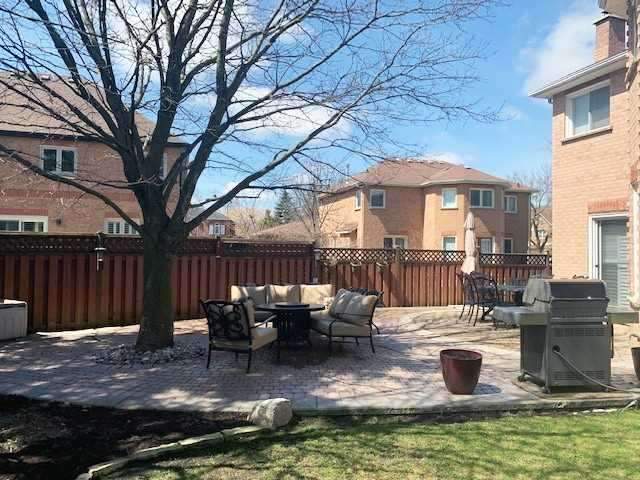 27 Charing Cres