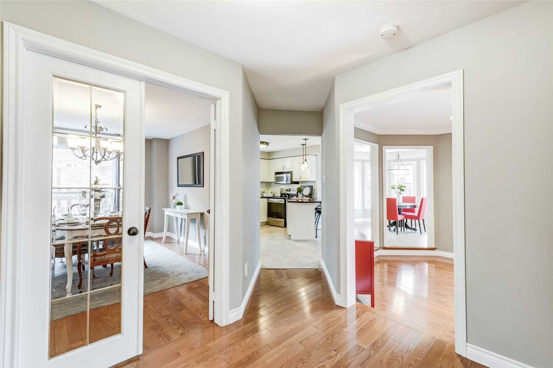 27 Charing Cres