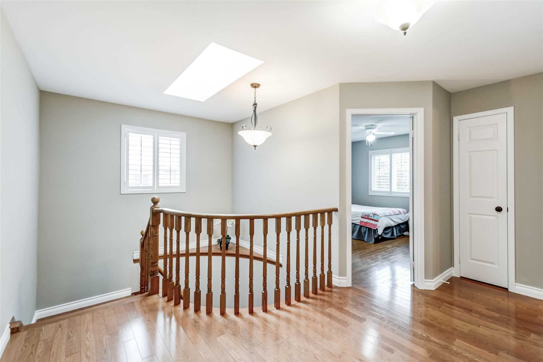 27 Charing Cres