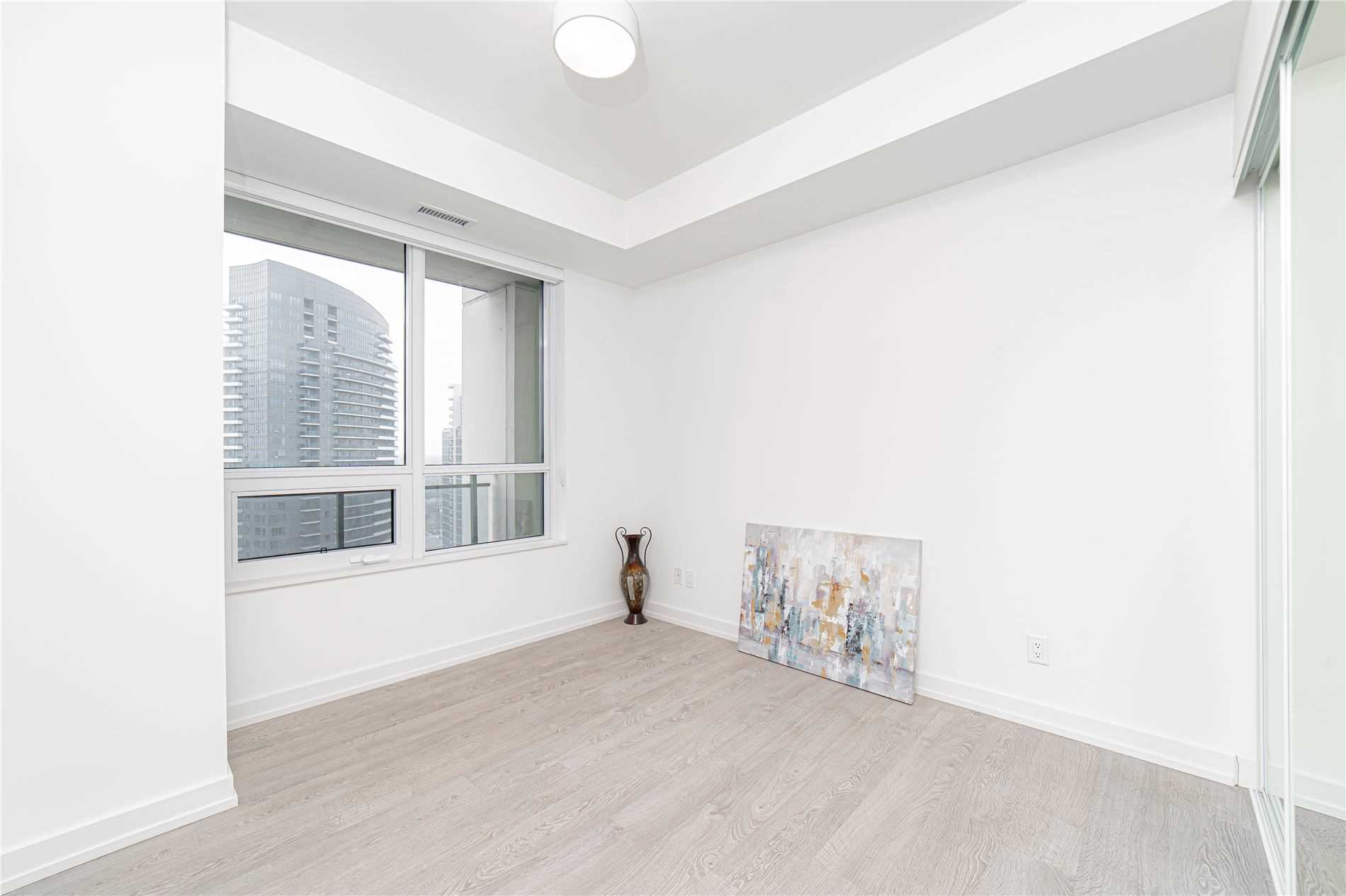1 Grandview Ave, #2201