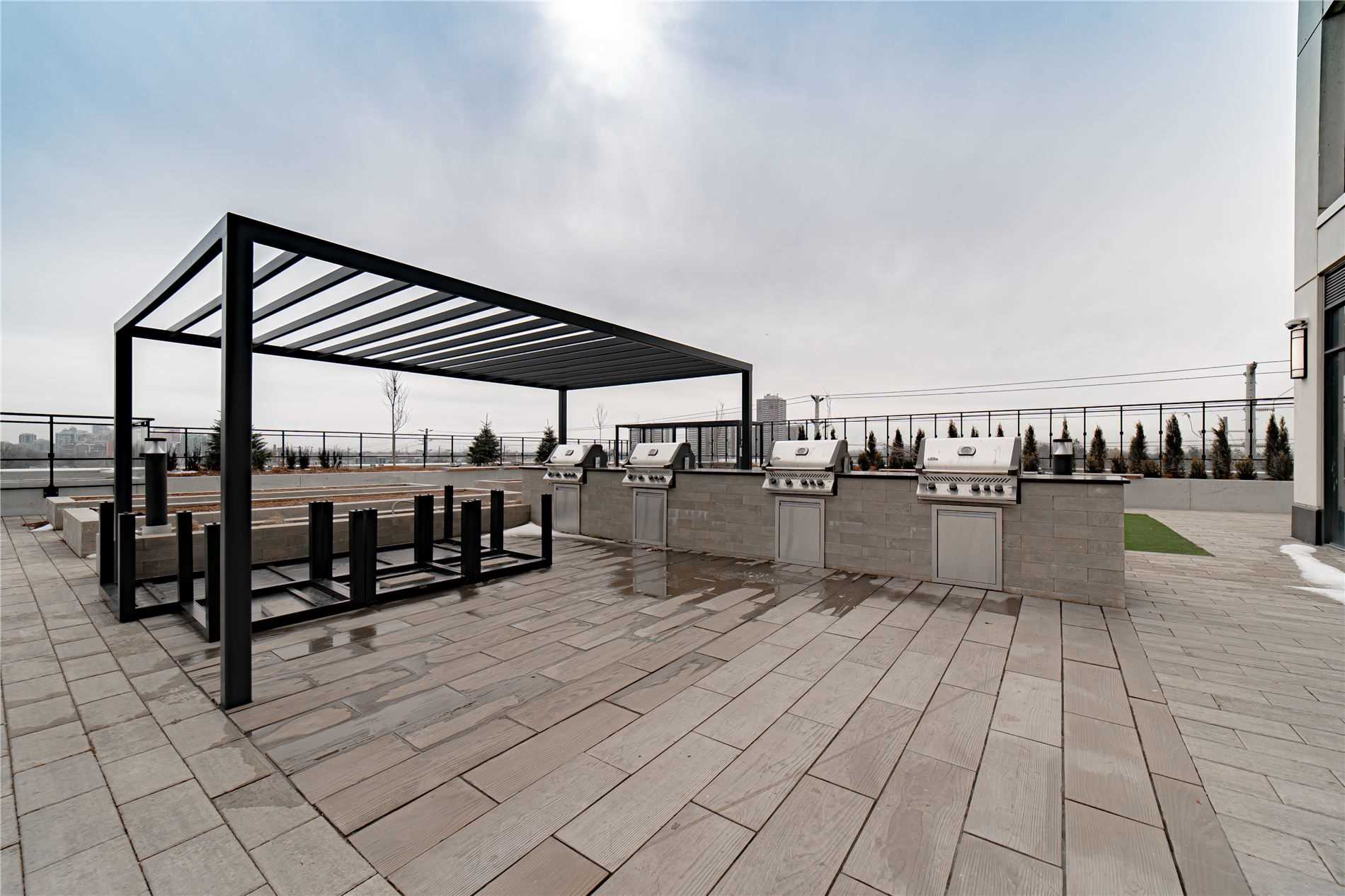 1 Grandview Ave, #2201