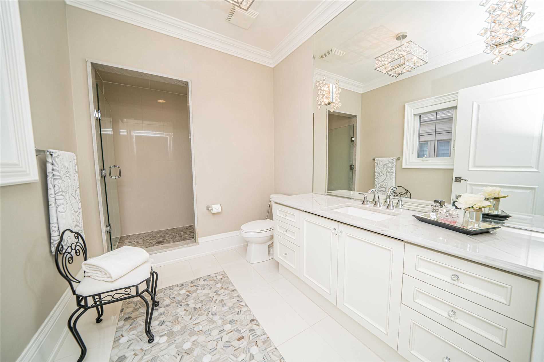 4 Peter Glass Rd