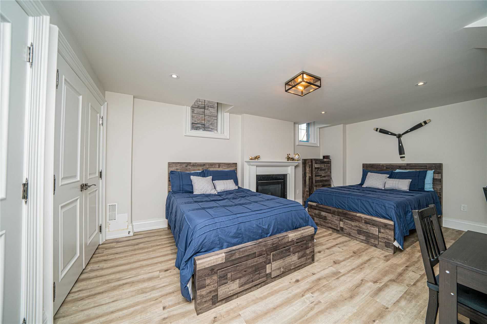 4 Peter Glass Rd