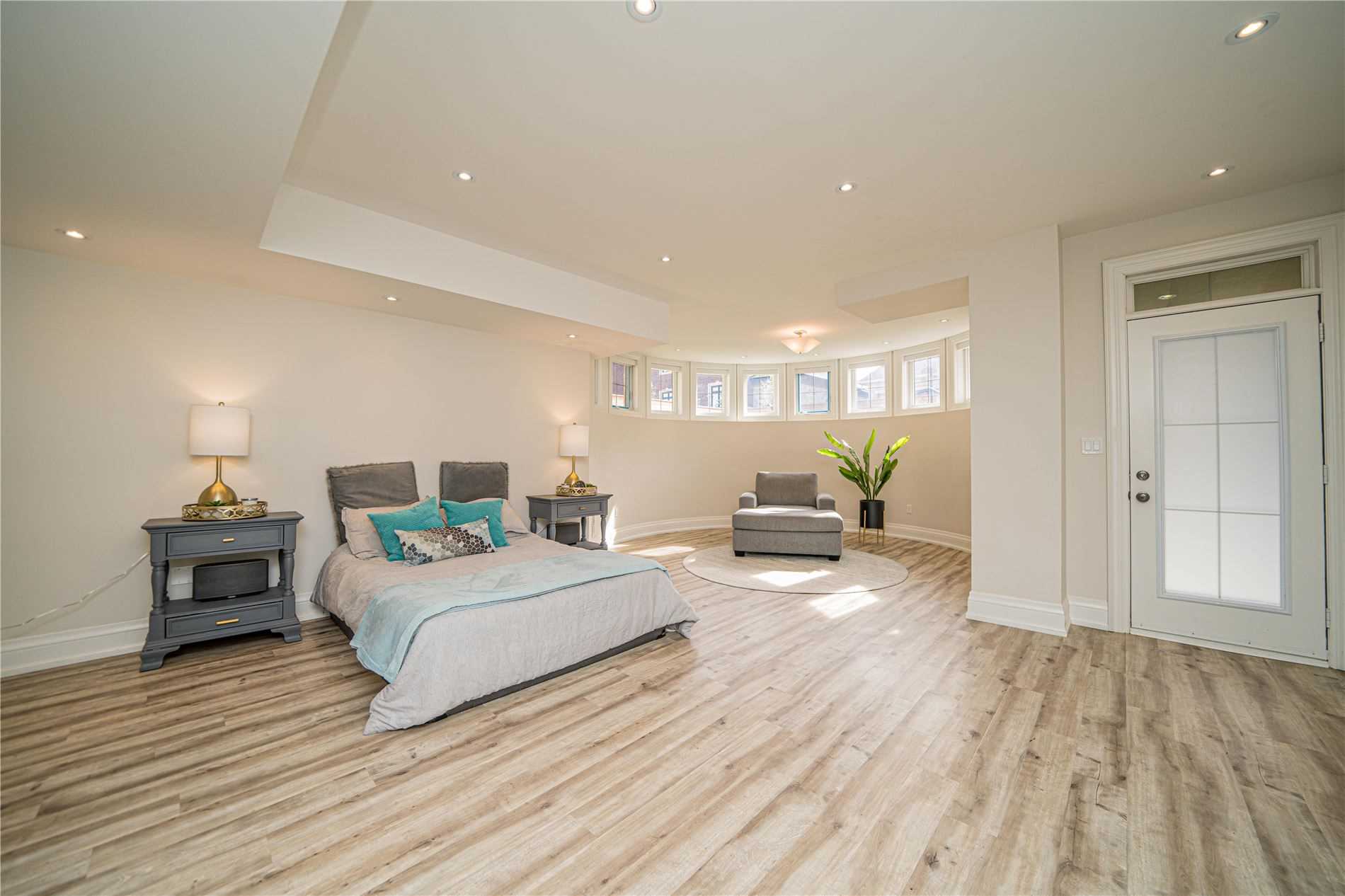 4 Peter Glass Rd