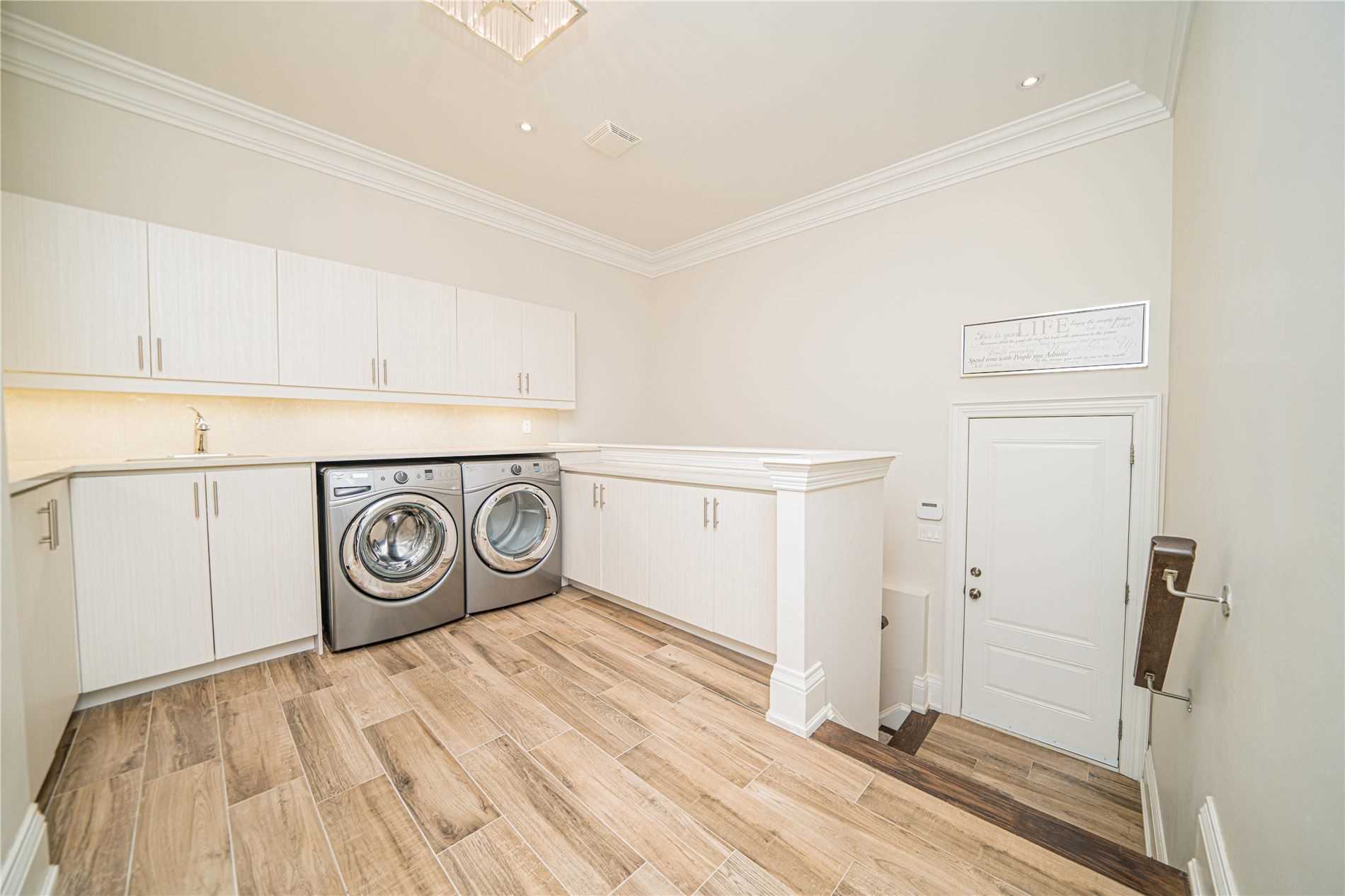4 Peter Glass Rd