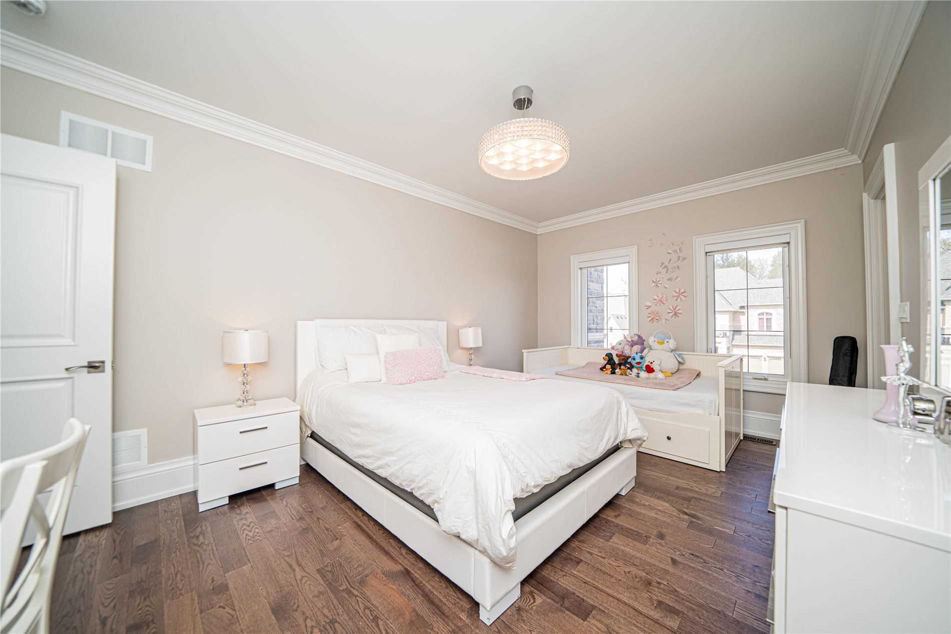 4 Peter Glass Rd