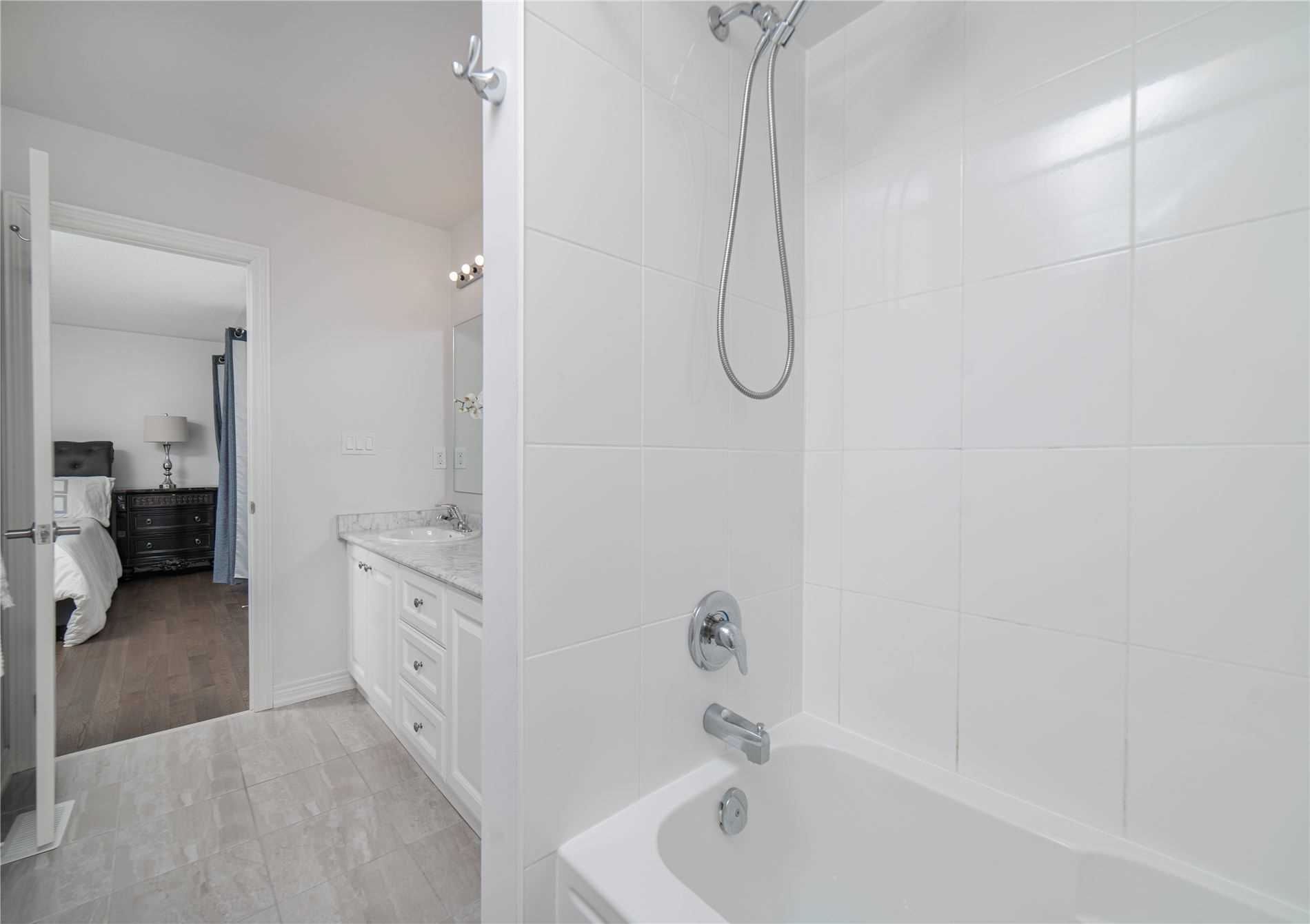 48 Robb Thompson Rd