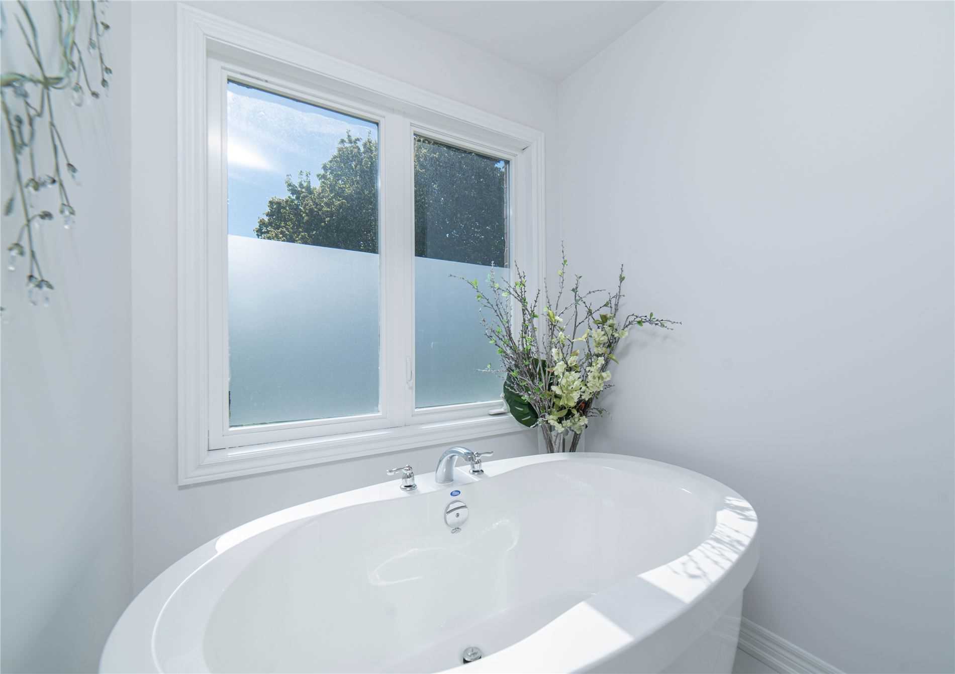 48 Robb Thompson Rd