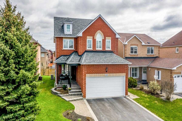 268 Hoover Park Dr, Whitchurch-Stouffville