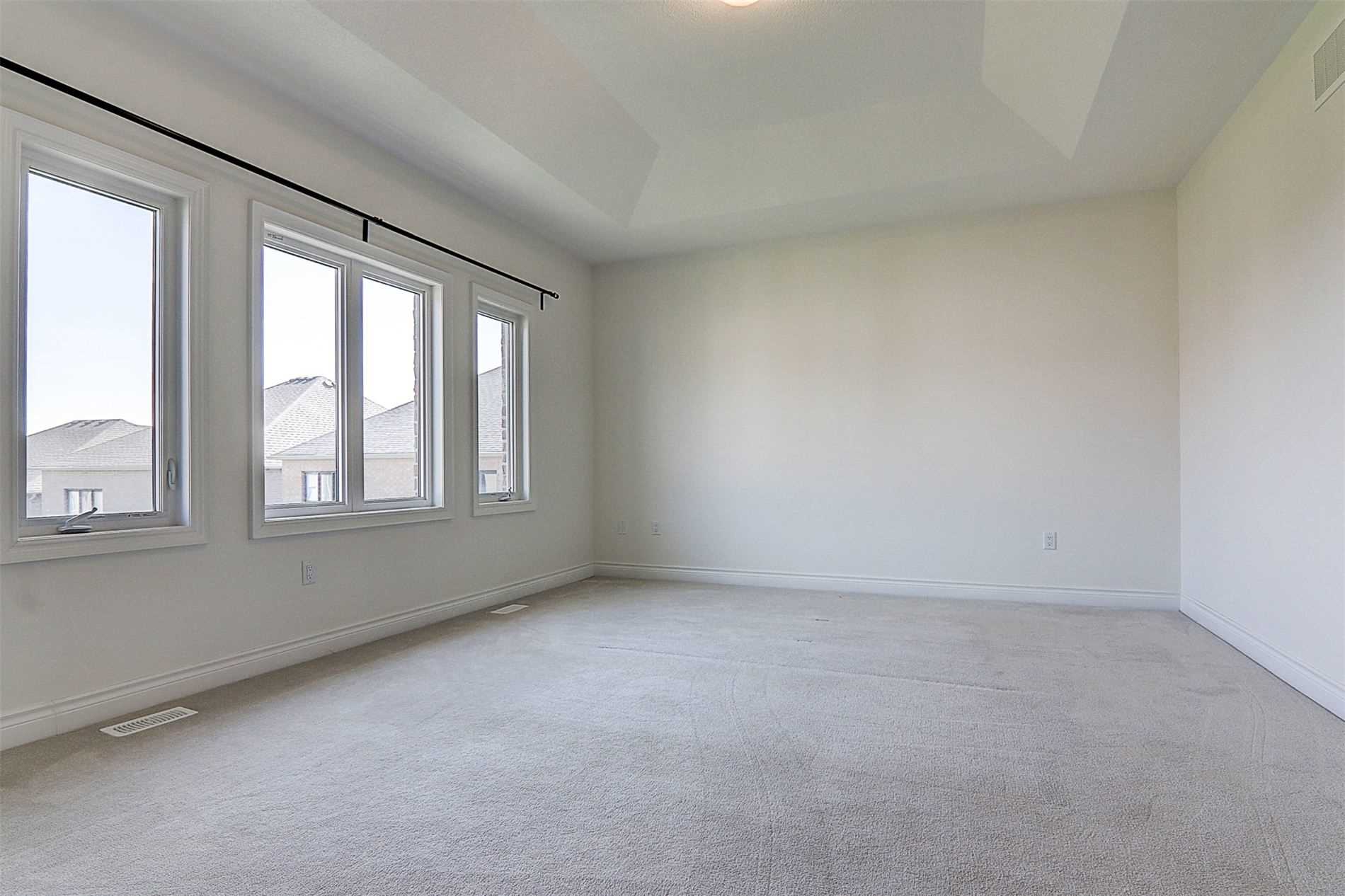 6 Tesla Cres