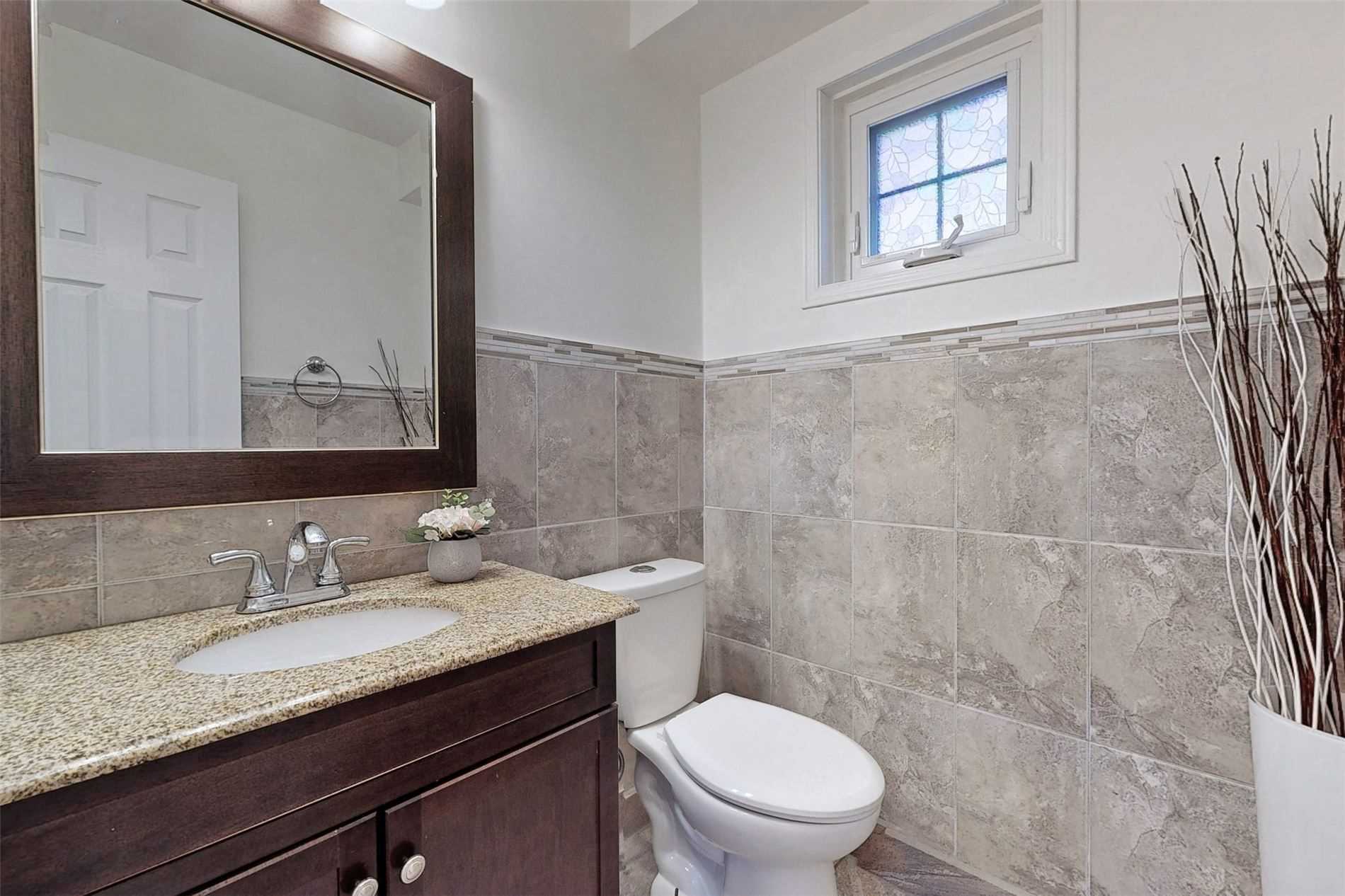135 Stonebriar Dr