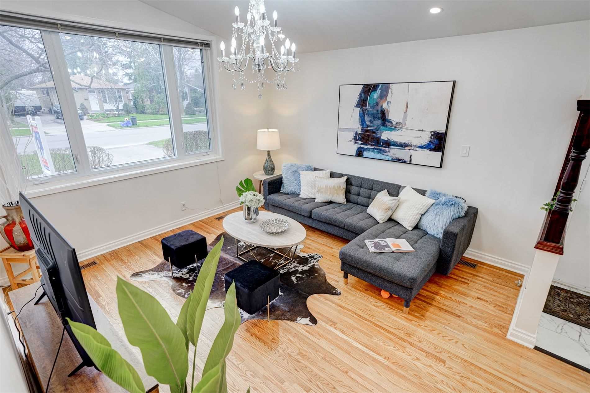 89 Murray Dr