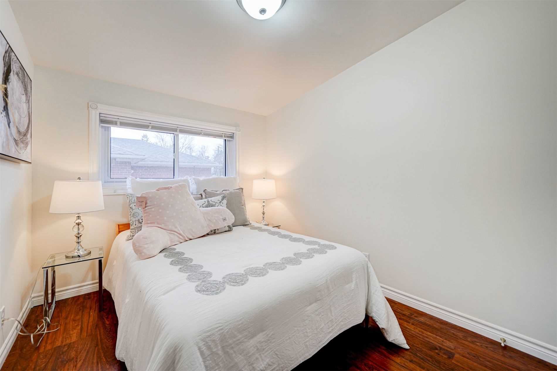 89 Murray Dr