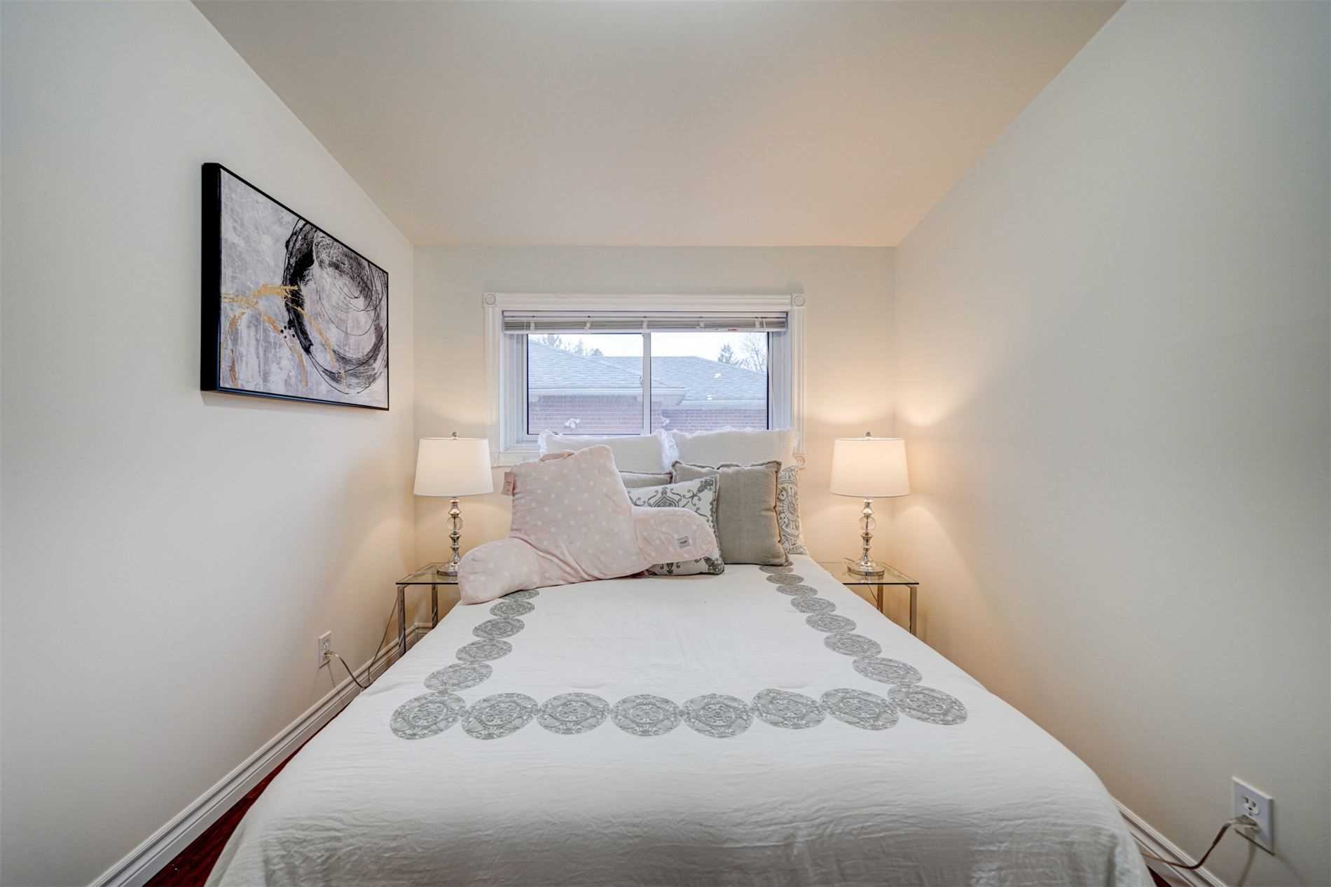 89 Murray Dr