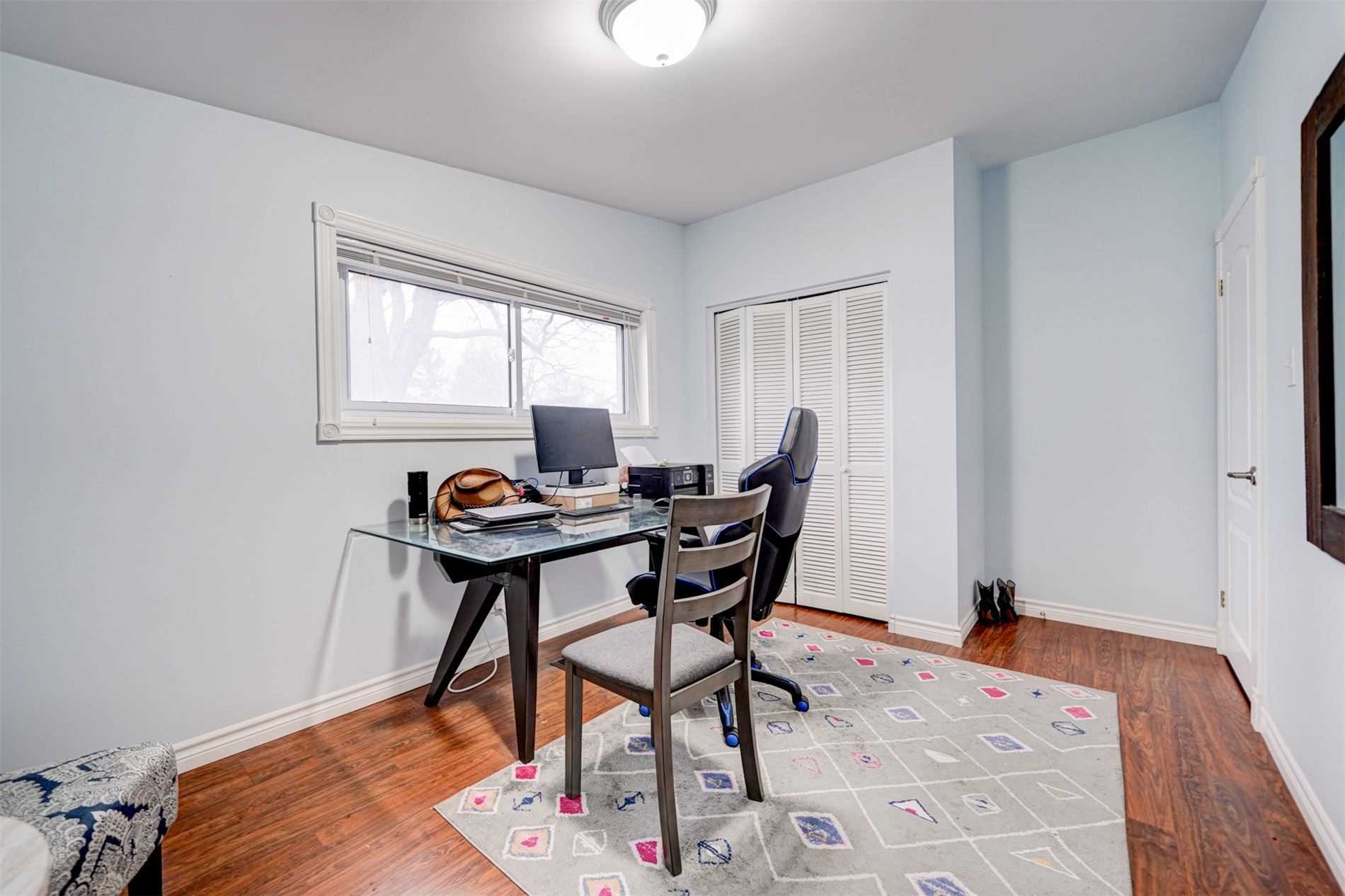 89 Murray Dr