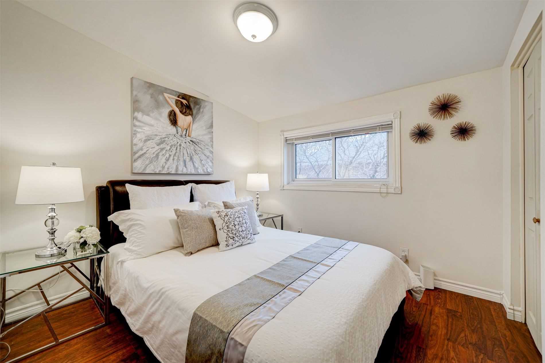 89 Murray Dr