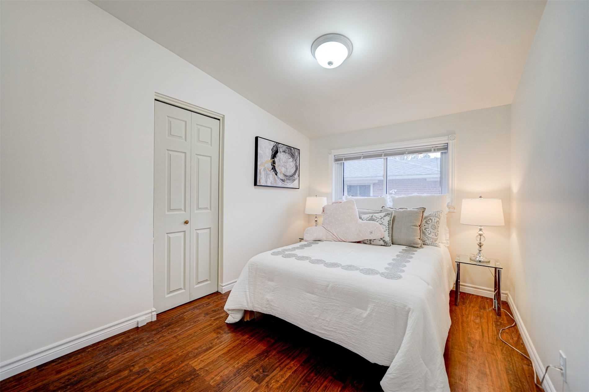 89 Murray Dr