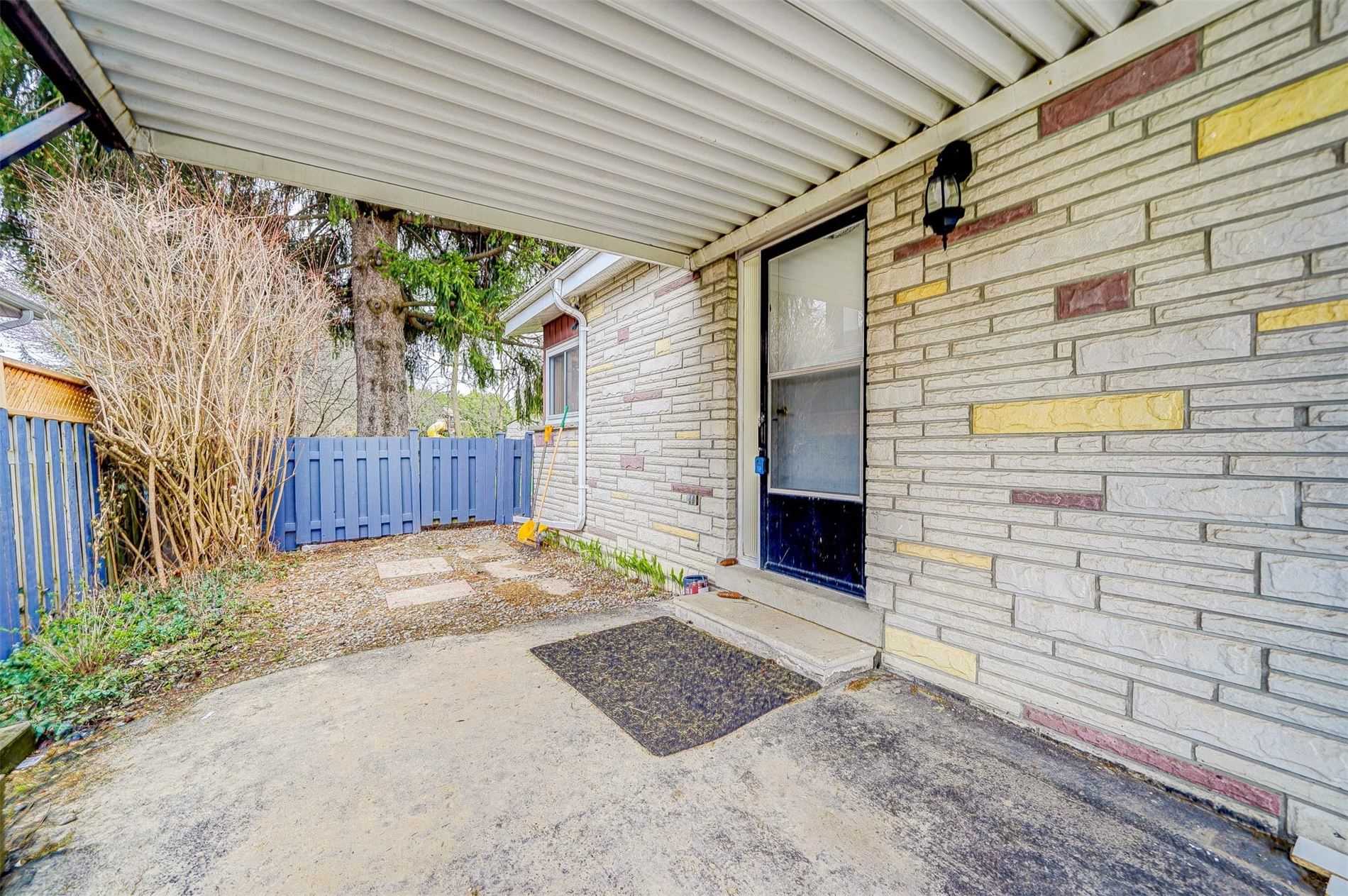 89 Murray Dr