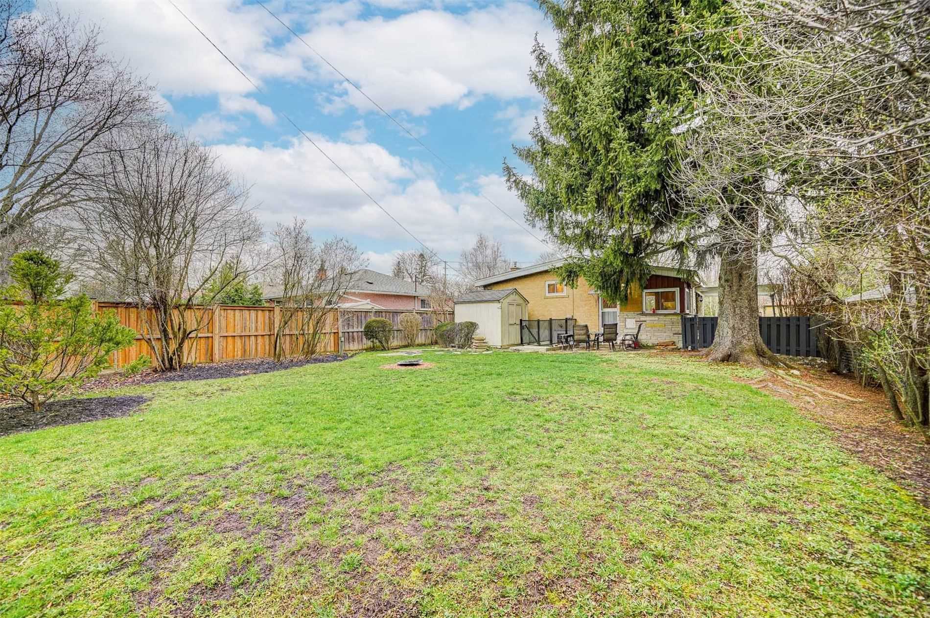 89 Murray Dr